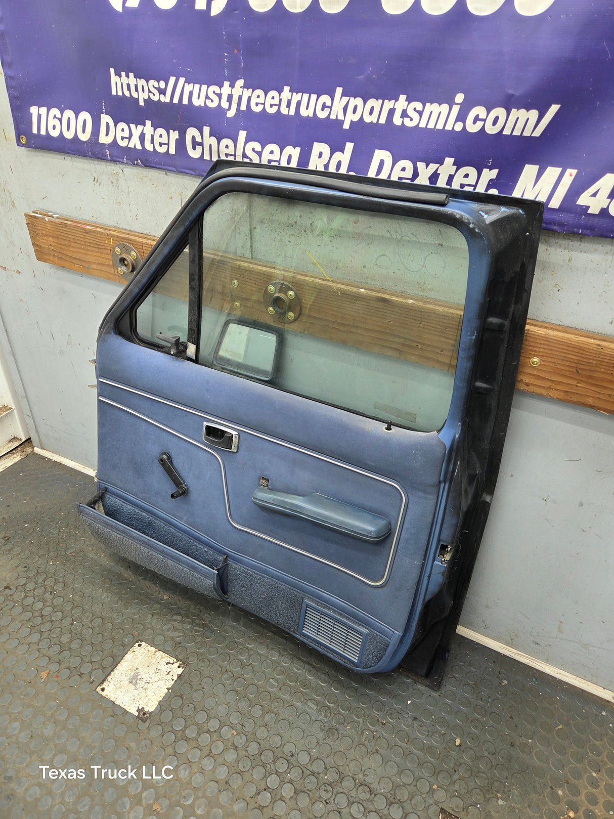 1983-1988 Ford Ranger Passenger Side Front Right Hand Door