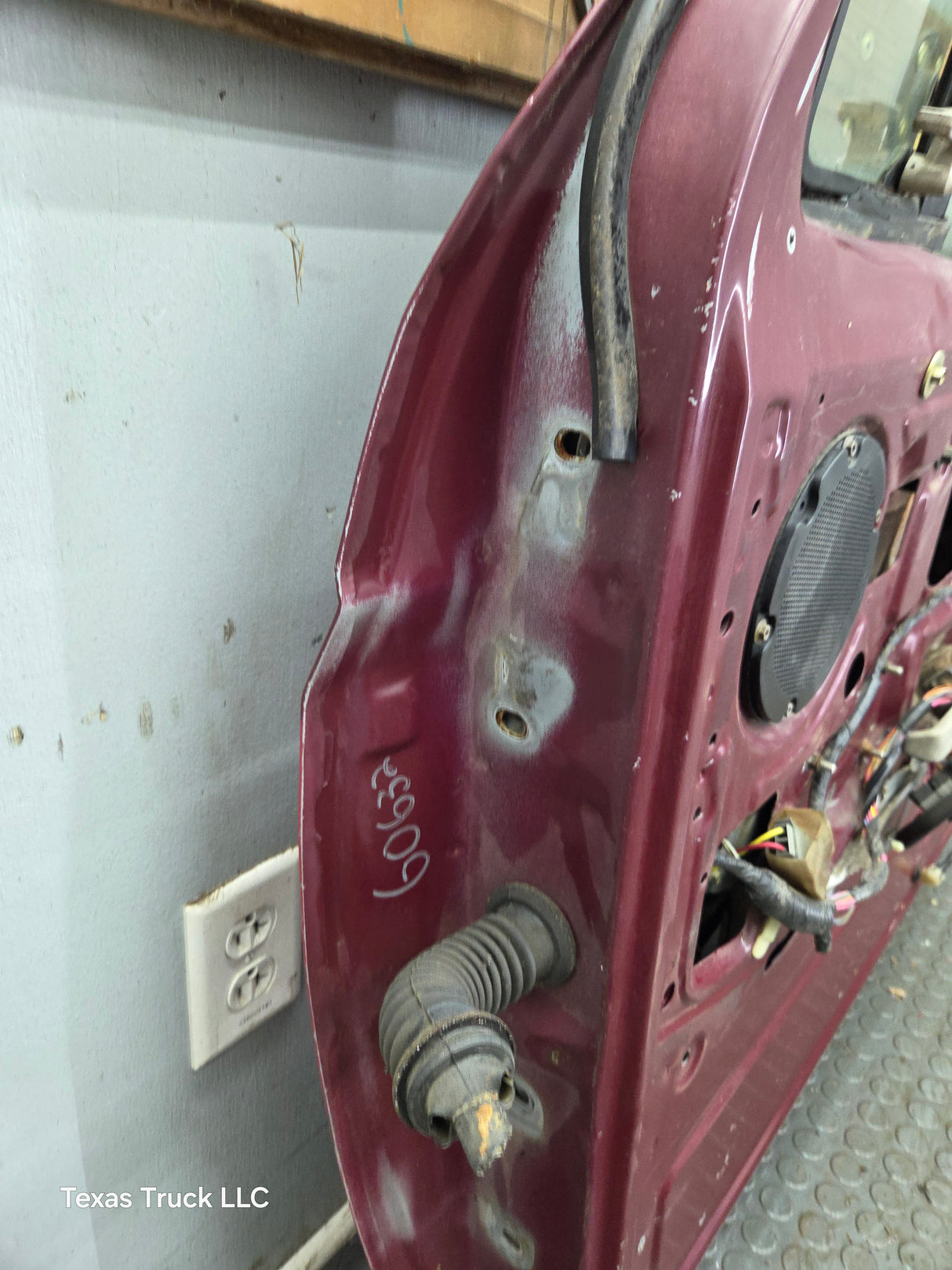1980-1986 Ford F Series F250 F350 F450 F550 Passenger Side Front Door RH