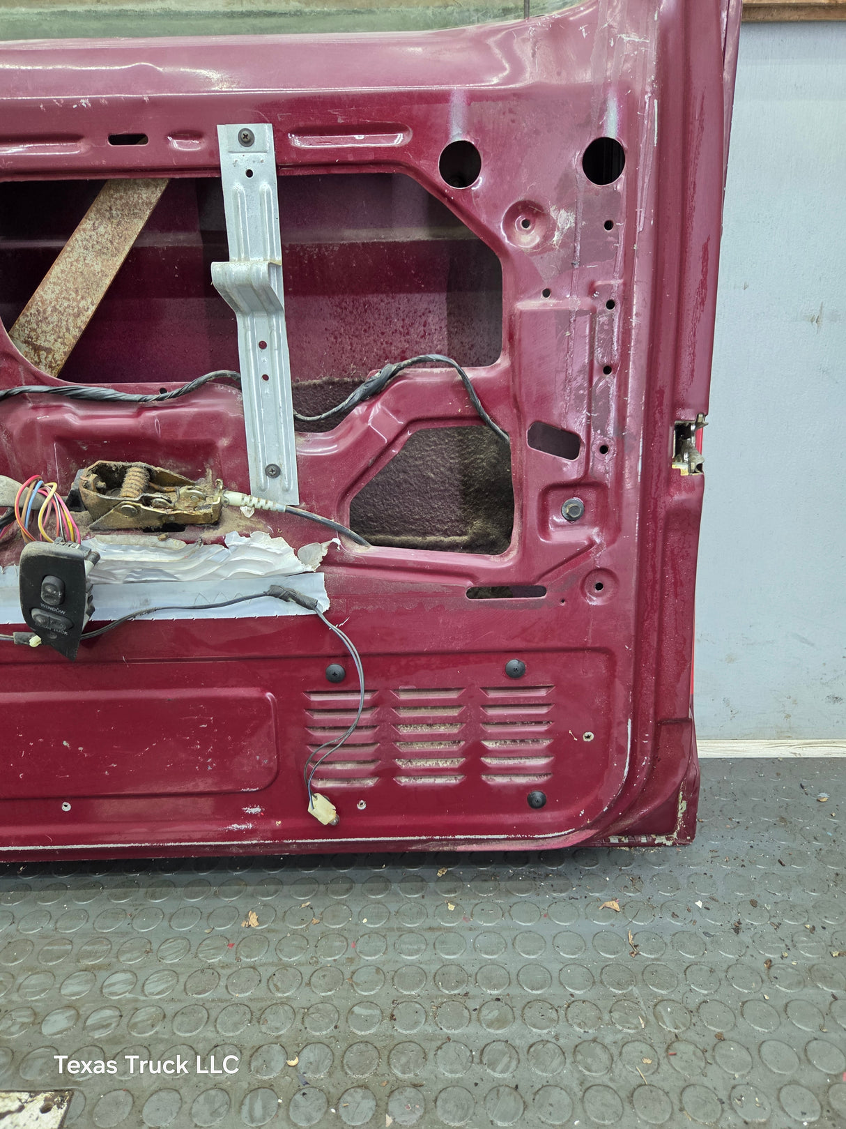 1980-1986 Ford F Series F250 F350 F450 F550 Passenger Side Front Door RH