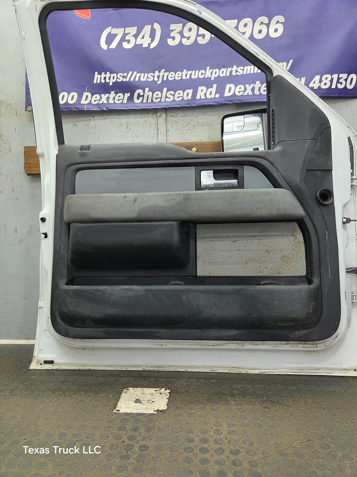 2004-2008 Ford F150 Driver Side Extended/Regular Cab Front Door LH