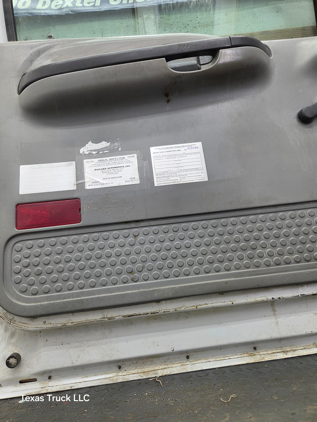 1999-2011 Ford Super Duty LH Driver Side Front Door F250 F350 F450 F550