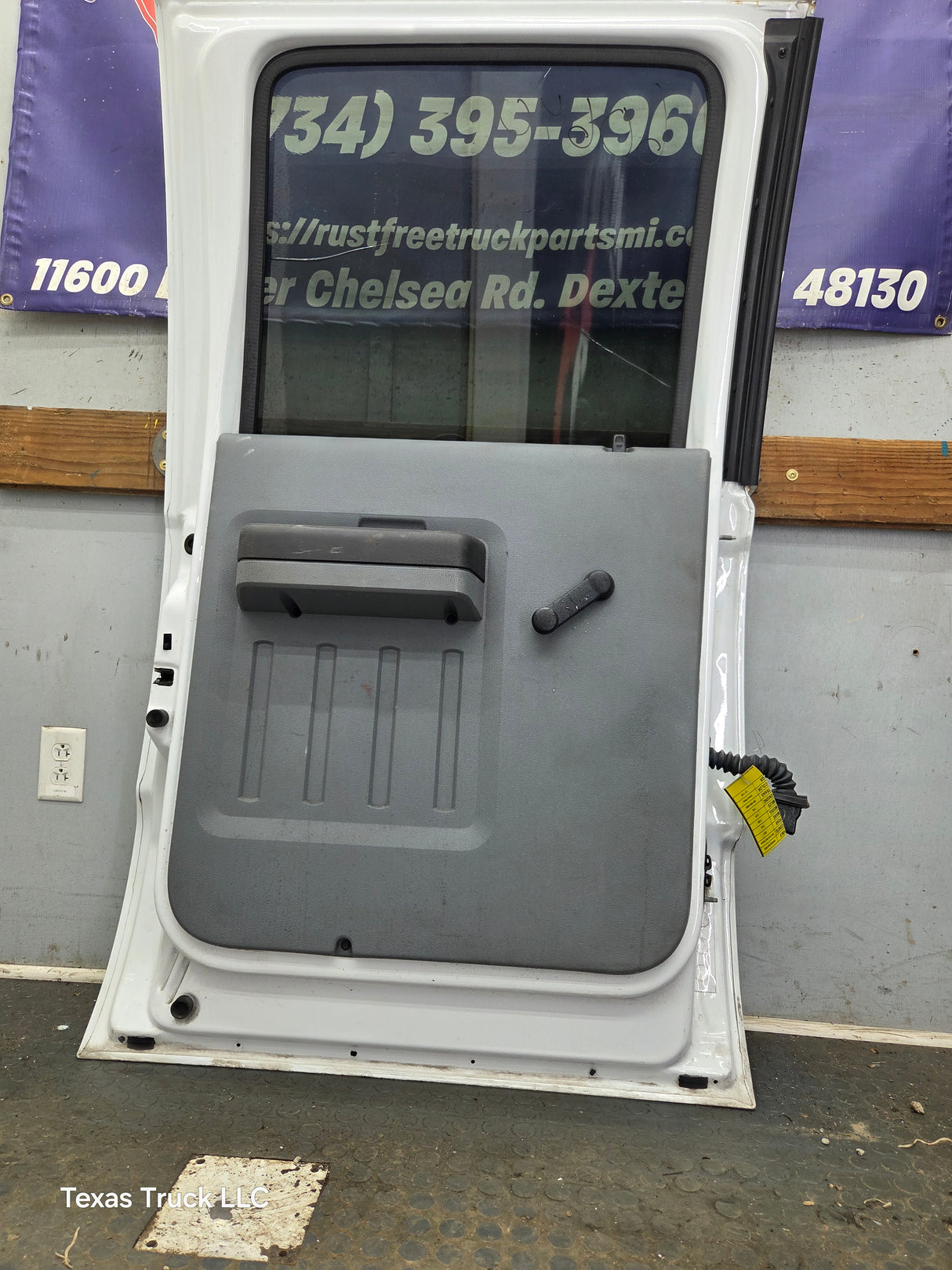 2012-2016 Ford Super Duty Driver Rear Door LH Crew Cab F250 F350 F450 F550