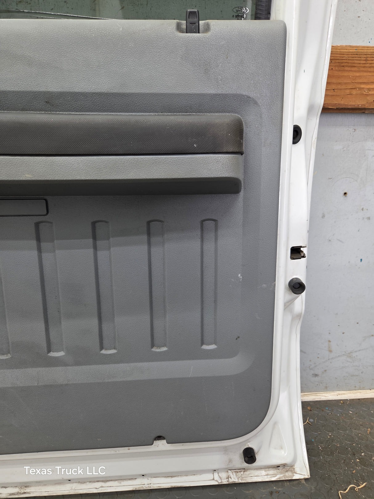 2012-2016 Ford Super Duty RH Passenger Side Front Door F250 F350 F450 F550