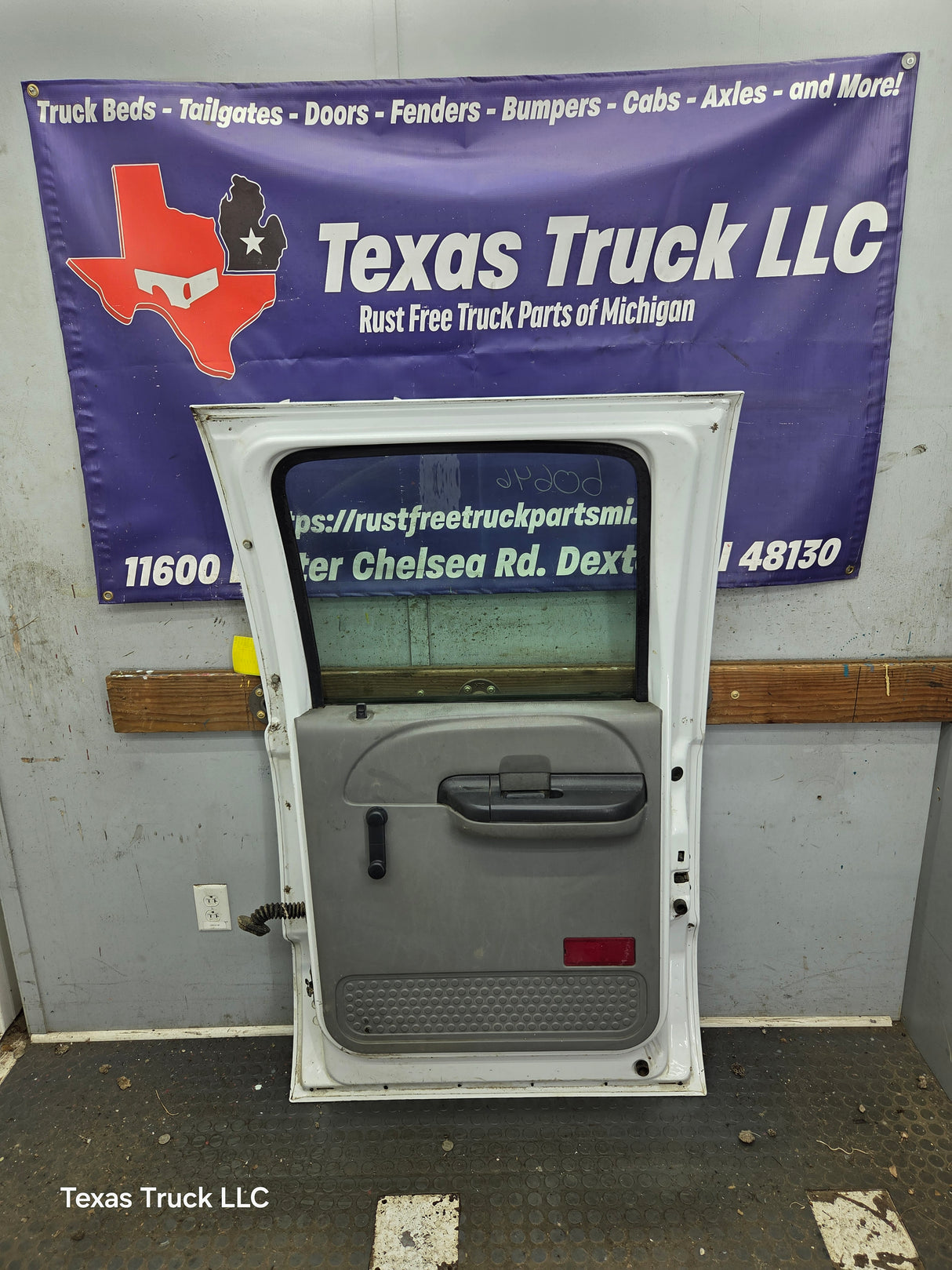 1999-2011 Ford Super Duty RH Passenger Side Rear Crew Cab Door F250 F350 F450 F550