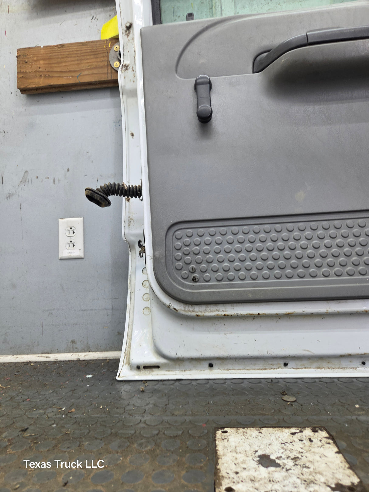 1999-2011 Ford Super Duty RH Passenger Side Rear Crew Cab Door F250 F350 F450 F550