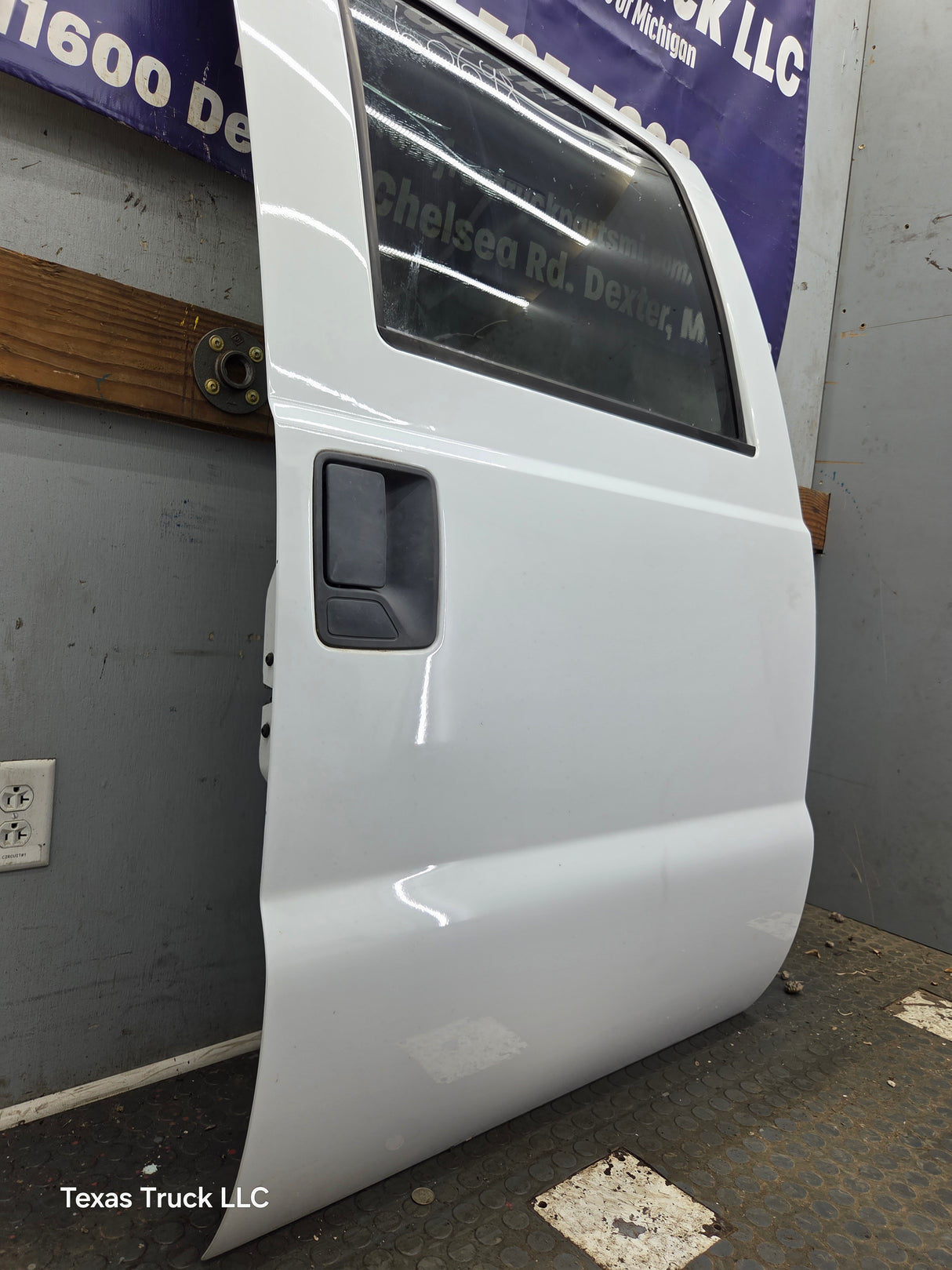2012-2016 Ford Super Duty Driver Rear Door LH Crew Cab F250 F350 F450 F550