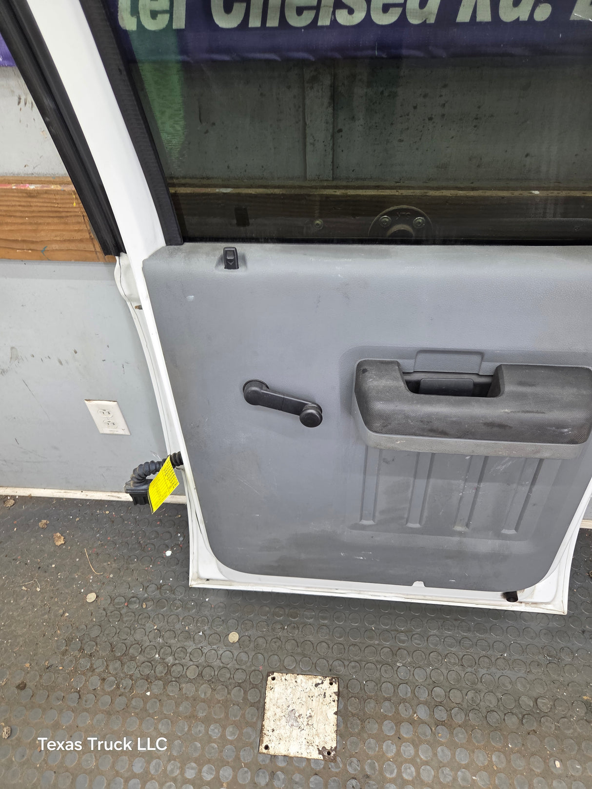 2012-2016 Ford Super Duty Driver Rear Door LH Crew Cab F250 F350 F450 F550
