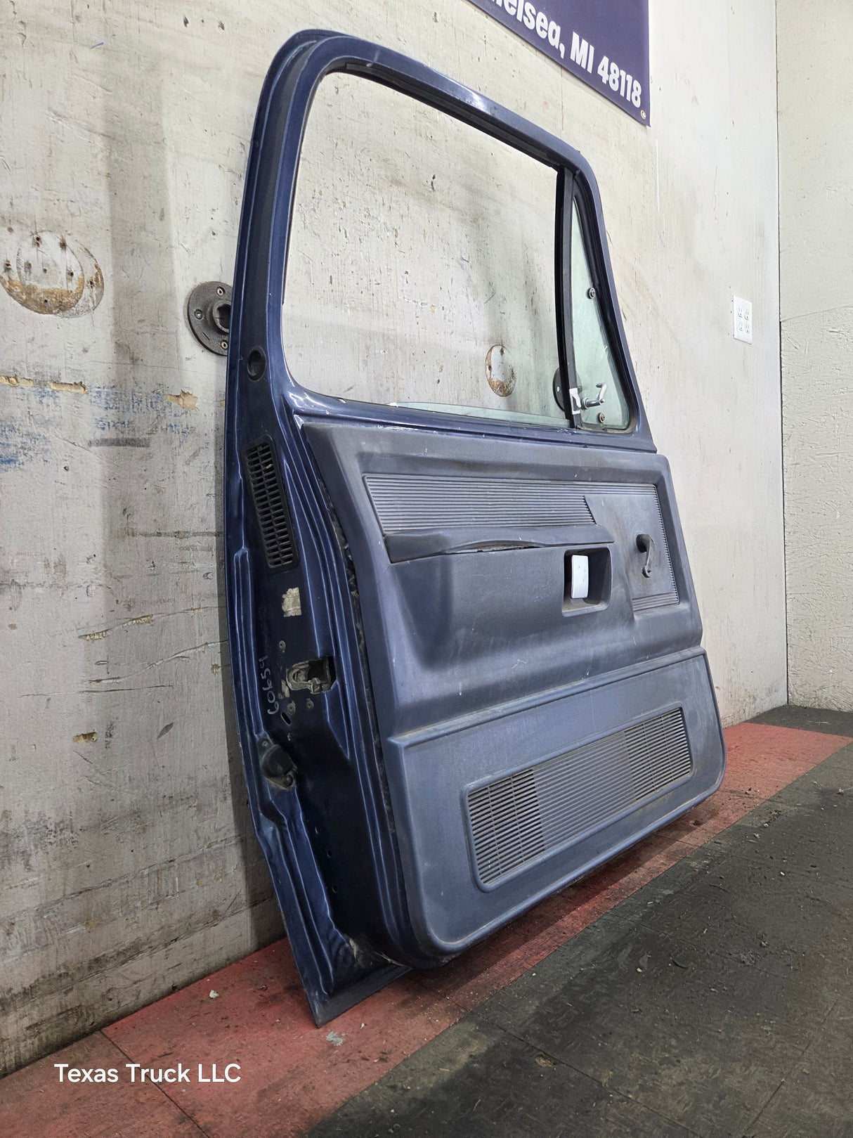1981-1993 Dodge Ram 1st Gen LH Driver Side Front Door W150 W250 W350 D150 D250 D350 Ram Charger