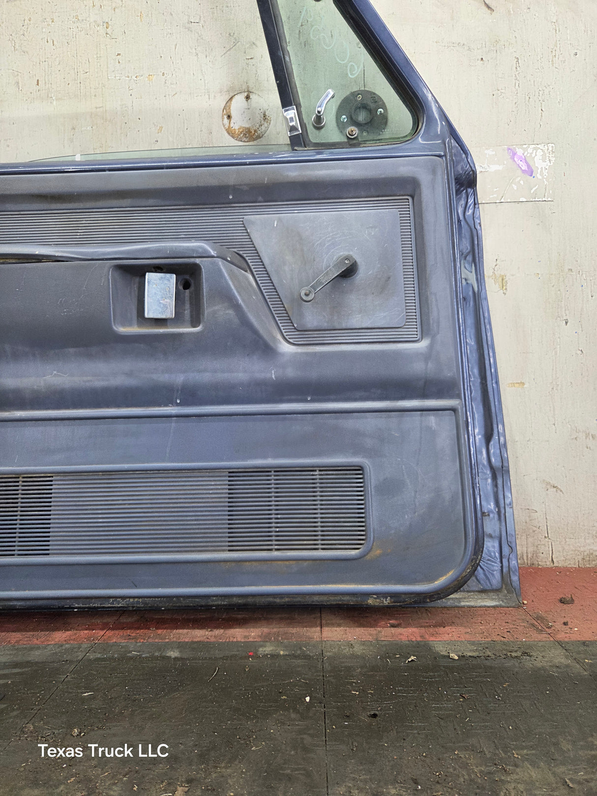 1981-1993 Dodge Ram 1st Gen LH Driver Side Front Door W150 W250 W350 D150 D250 D350 Ram Charger