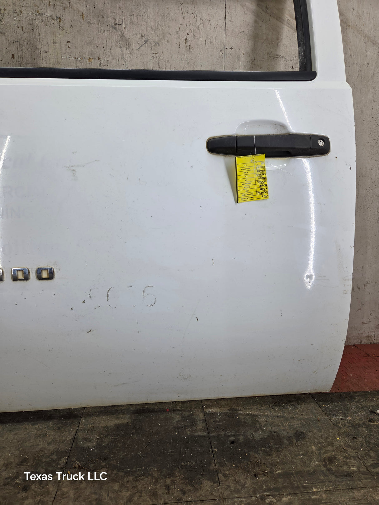 2007-2013 Chevrolet Silverado / GMC Sierra 1500 2500 3500 HD LH Front Driver Side Door