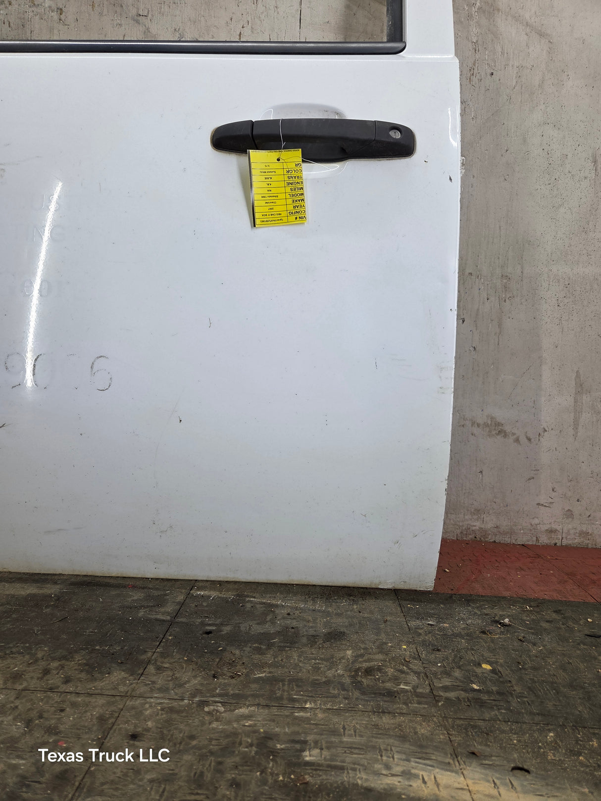 2007-2013 Chevrolet Silverado / GMC Sierra 1500 2500 3500 HD LH Front Driver Side Door