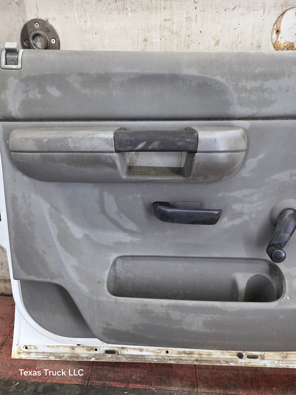 2007-2013 Chevrolet Silverado / GMC Sierra 1500 2500 3500 HD LH Front Driver Side Door