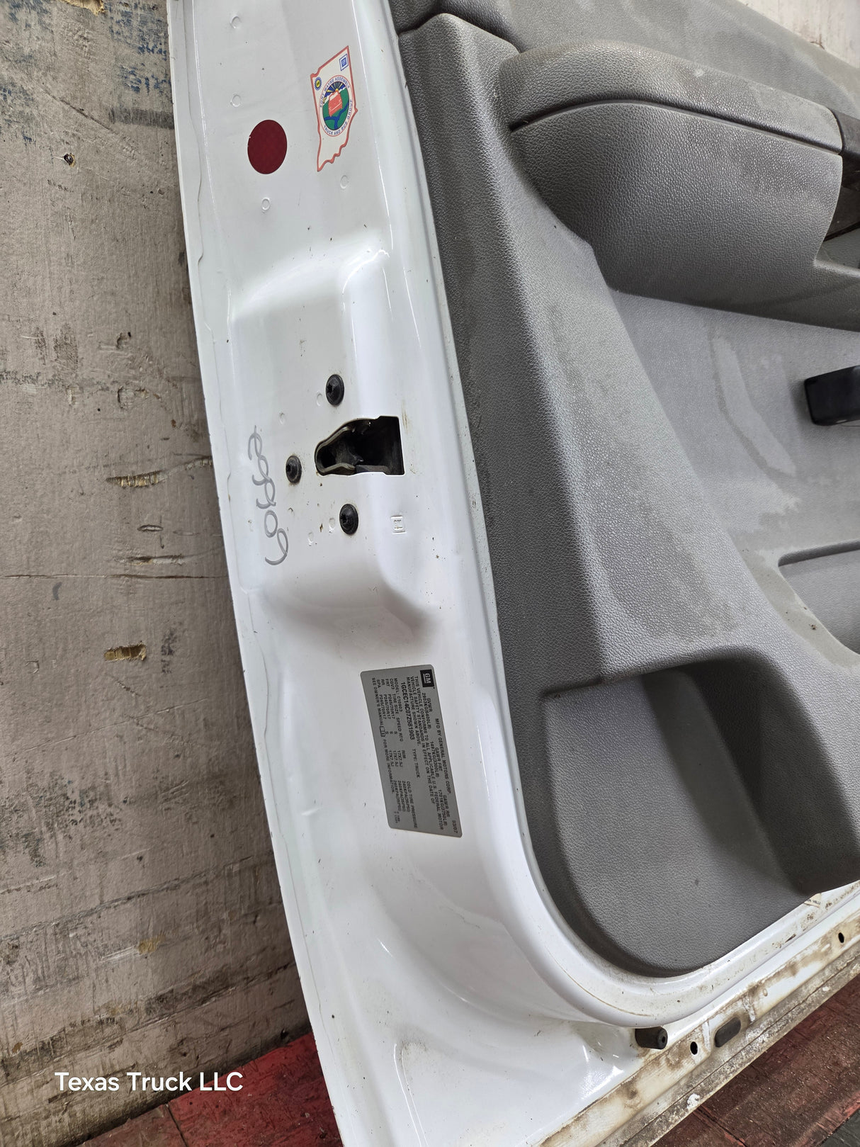 2007-2013 Chevrolet Silverado / GMC Sierra 1500 2500 3500 HD LH Front Driver Side Door