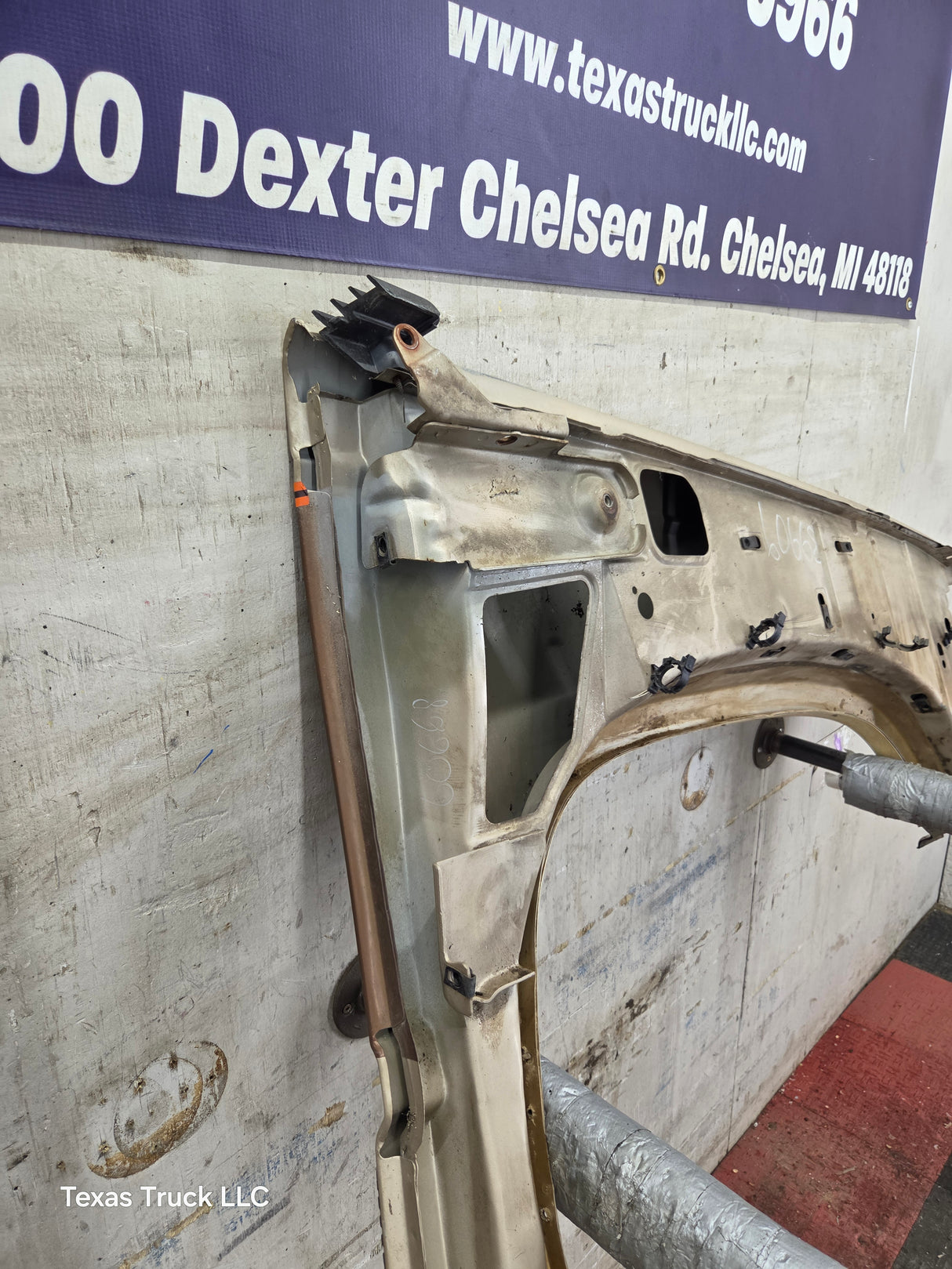1988-1998 Chevrolet / GMC 1500 2500 3500 Left Hand Driver Side Front Fender