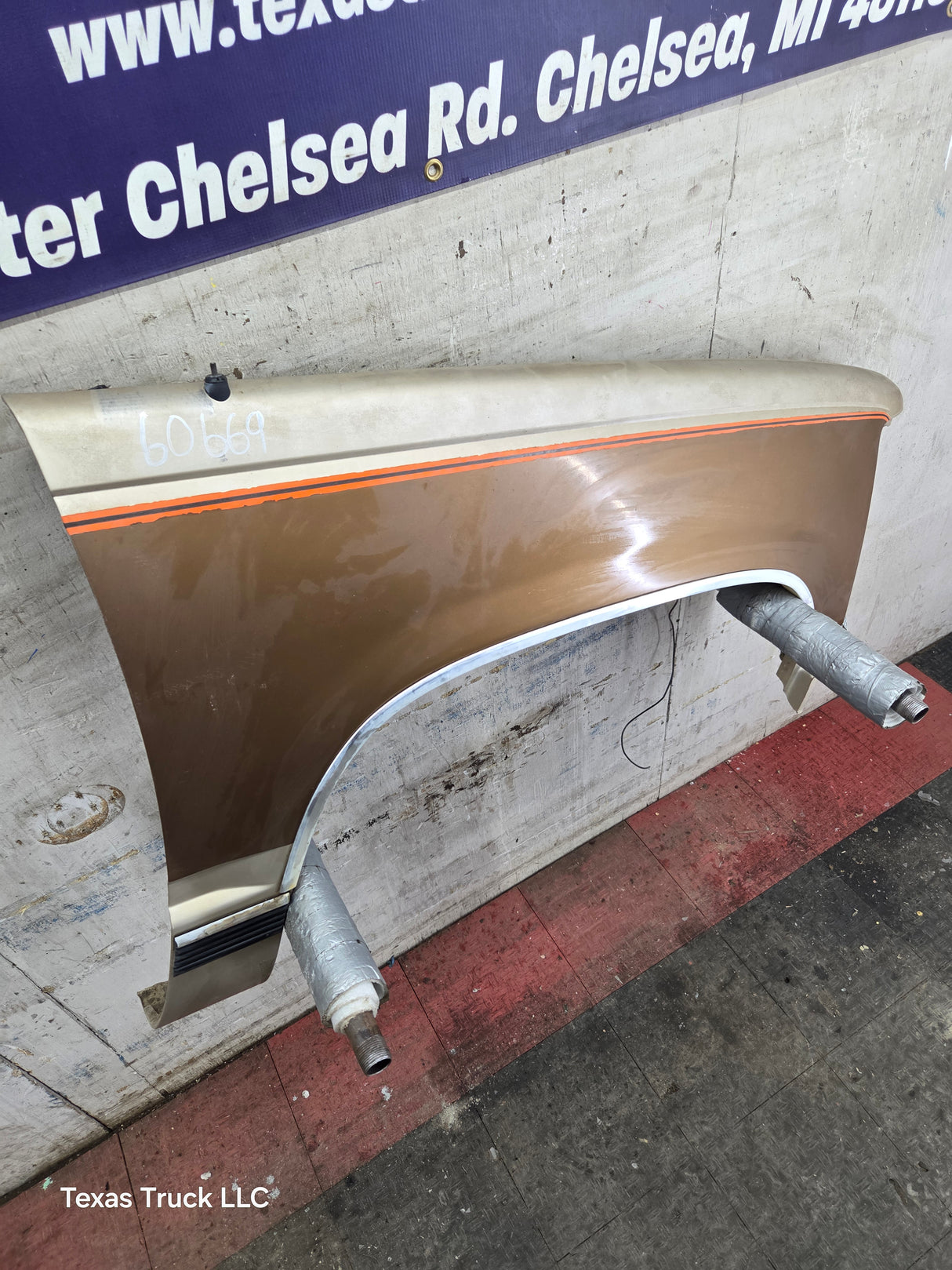 1988-1998 Chevrolet / GMC 1500 2500 3500 Right Hand Passenger Side Front Fender