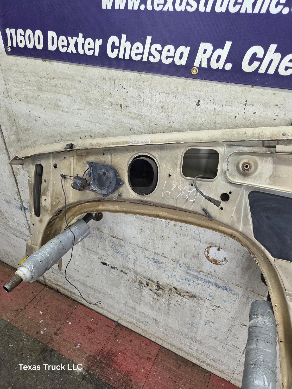 1988-1998 Chevrolet / GMC 1500 2500 3500 Right Hand Passenger Side Front Fender