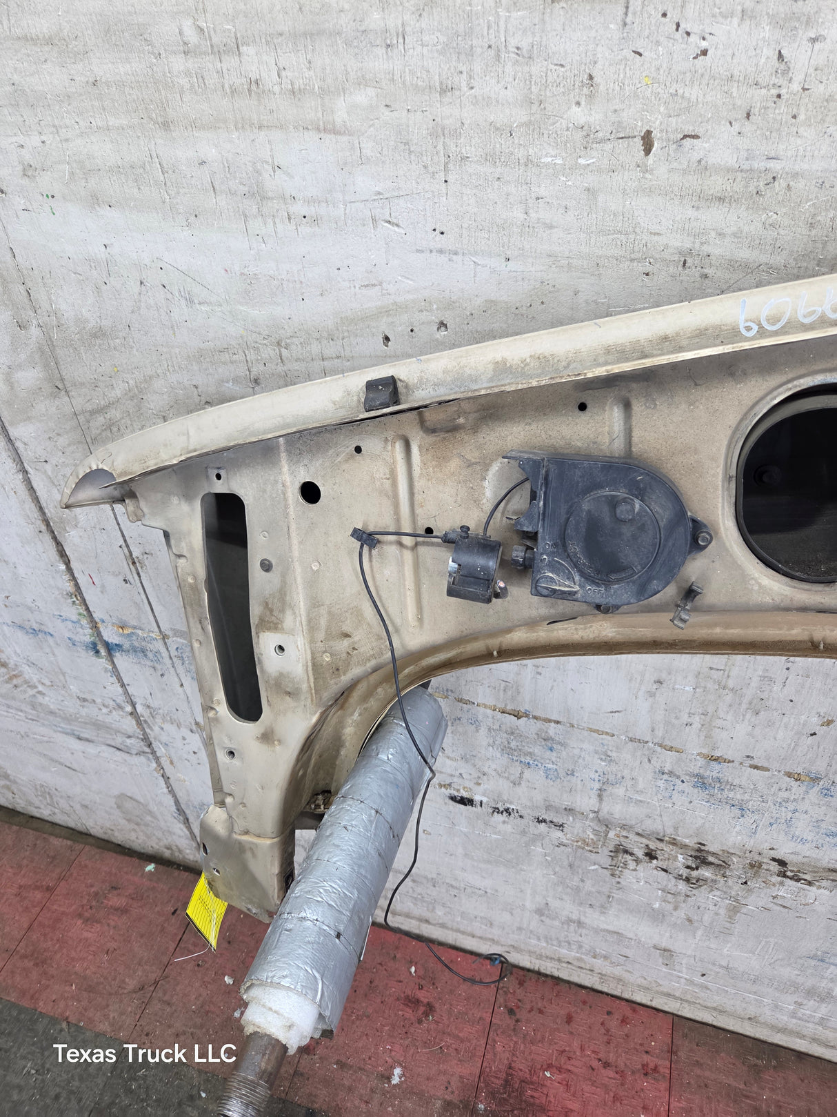 1988-1998 Chevrolet / GMC 1500 2500 3500 Right Hand Passenger Side Front Fender