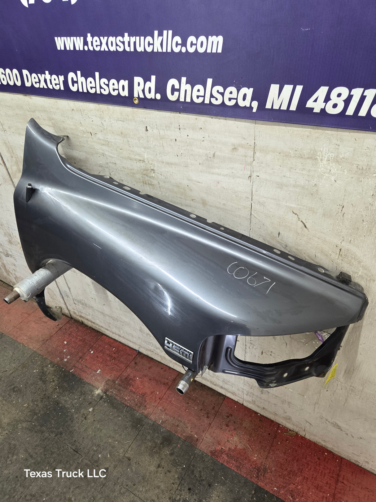 2003-2005 Dodge Ram 3rd Gen 1500 2500 3500 RH Passenger Side Fender