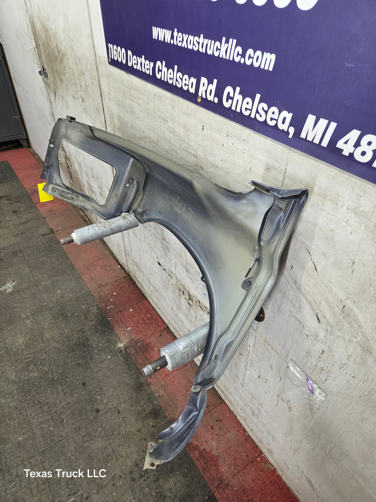 2003-2005 Dodge Ram 3rd Gen 1500 2500 3500 RH Passenger Side Fender