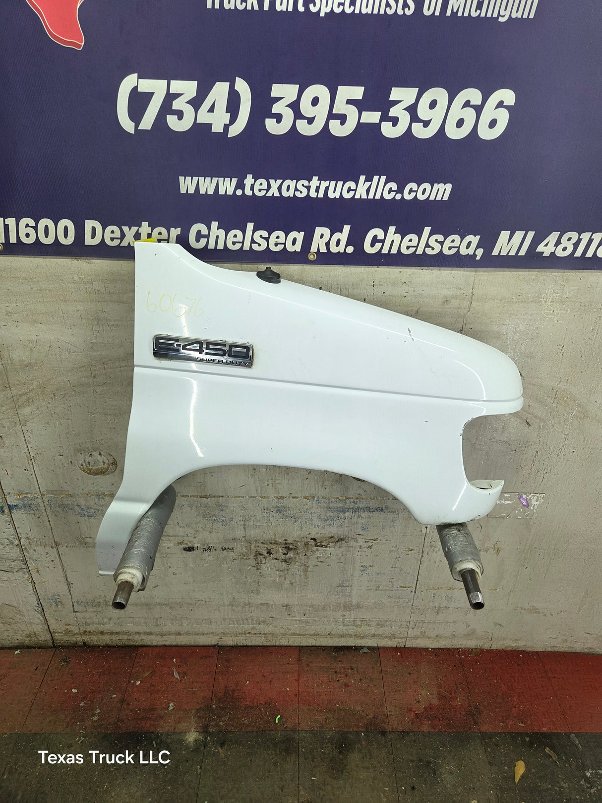 1999-2007 Ford Super Duty RH Passenger Side Front Fender E150 E250 E350 E450 E550 Econoline