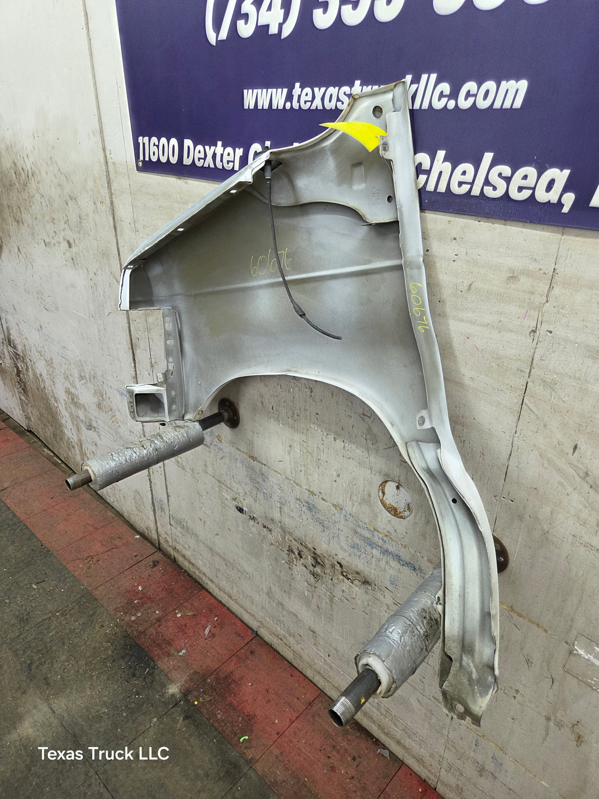 1999-2007 Ford Super Duty RH Passenger Side Front Fender E150 E250 E350 E450 E550 Econoline