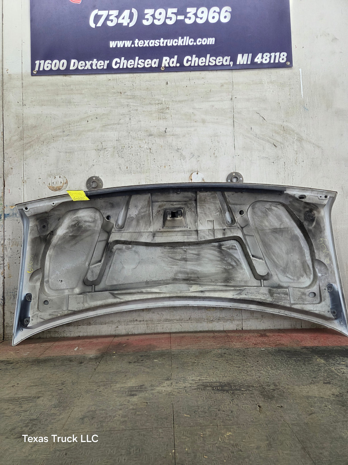 2003-2007 Ford E-Series Hood E150 E250 E350 E450