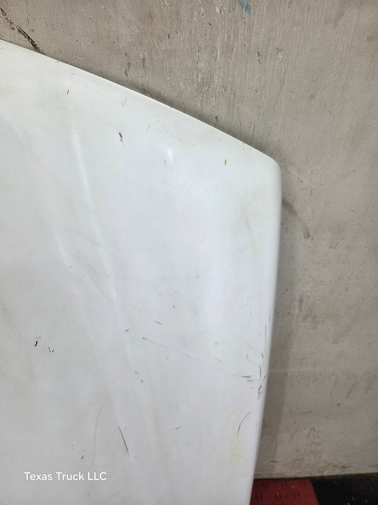 2003-2006 Chevrolet Silverado 1500 2500 'Cateye' Hood "Standard Line" - Summit White