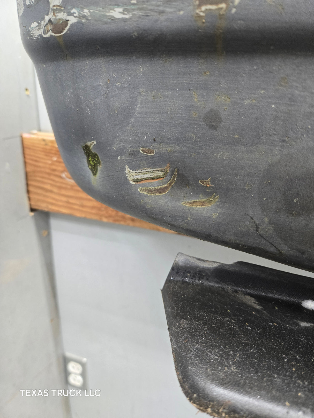1992–2007 Ford Econoline E-150 E-250 E-350 E-450 E-550 Front Bumper