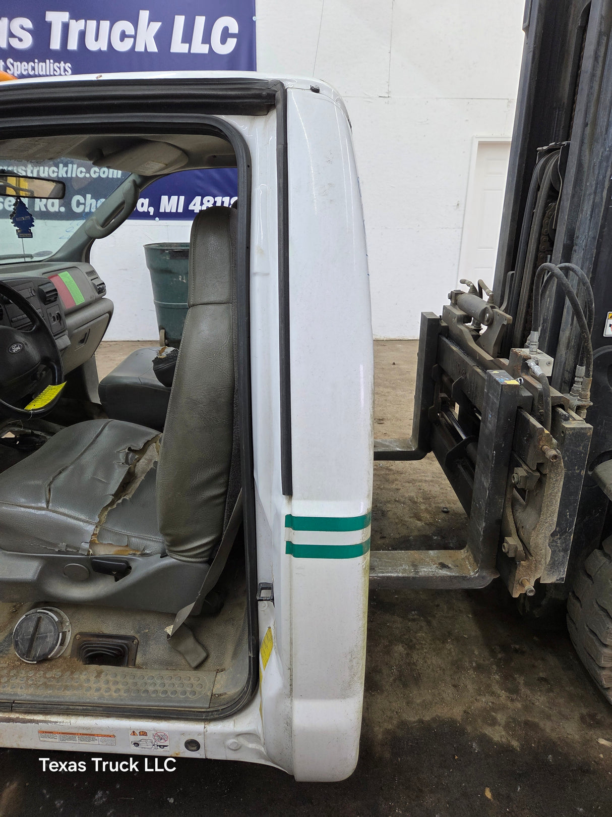 2005-2007 Ford Super Duty F250 F350 F450 F550 2 Door Regular Cab