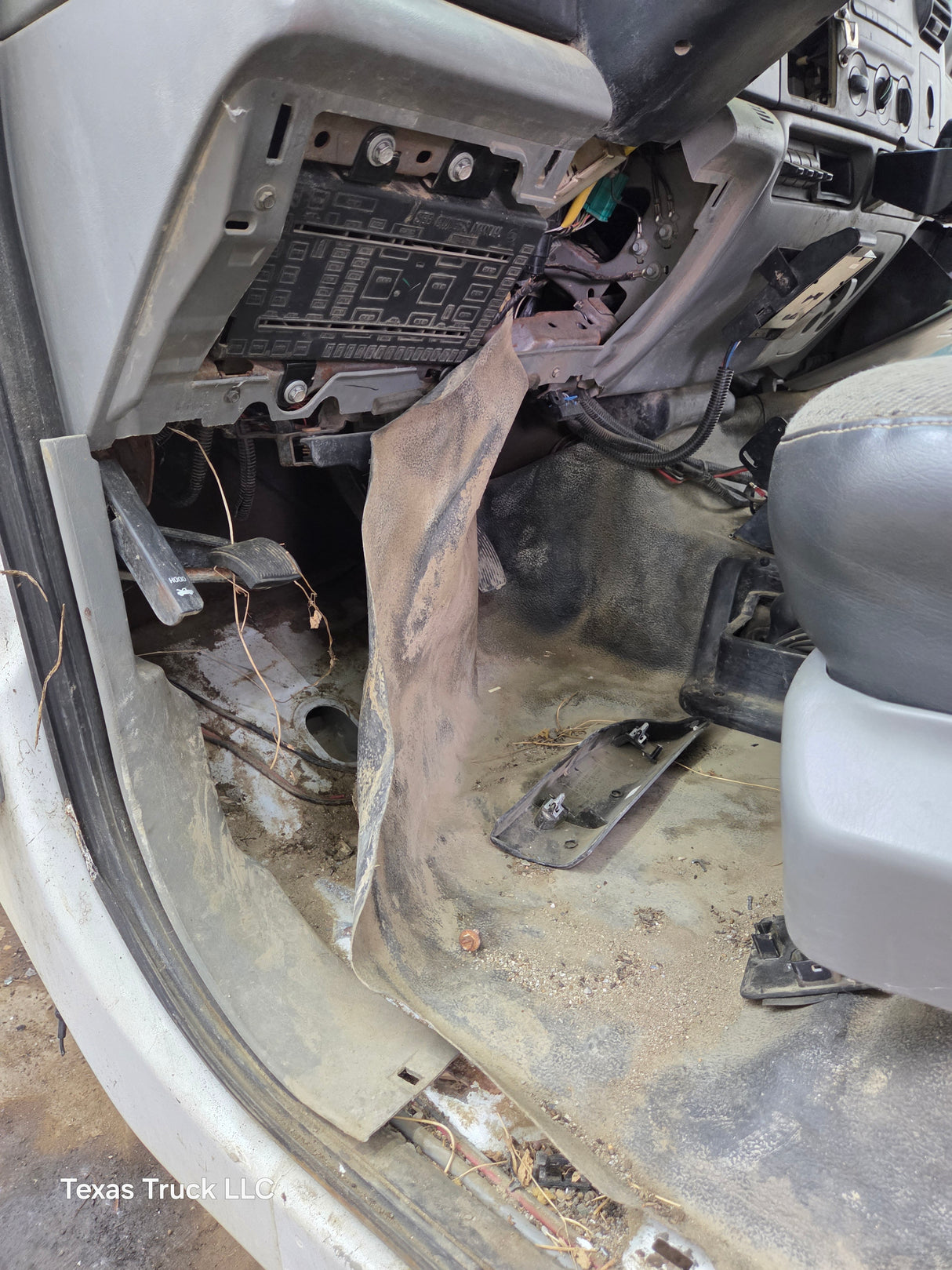 2005-2007 Ford Super Duty F250 F350 F450 F550 XLT 4 Door Crew Cab