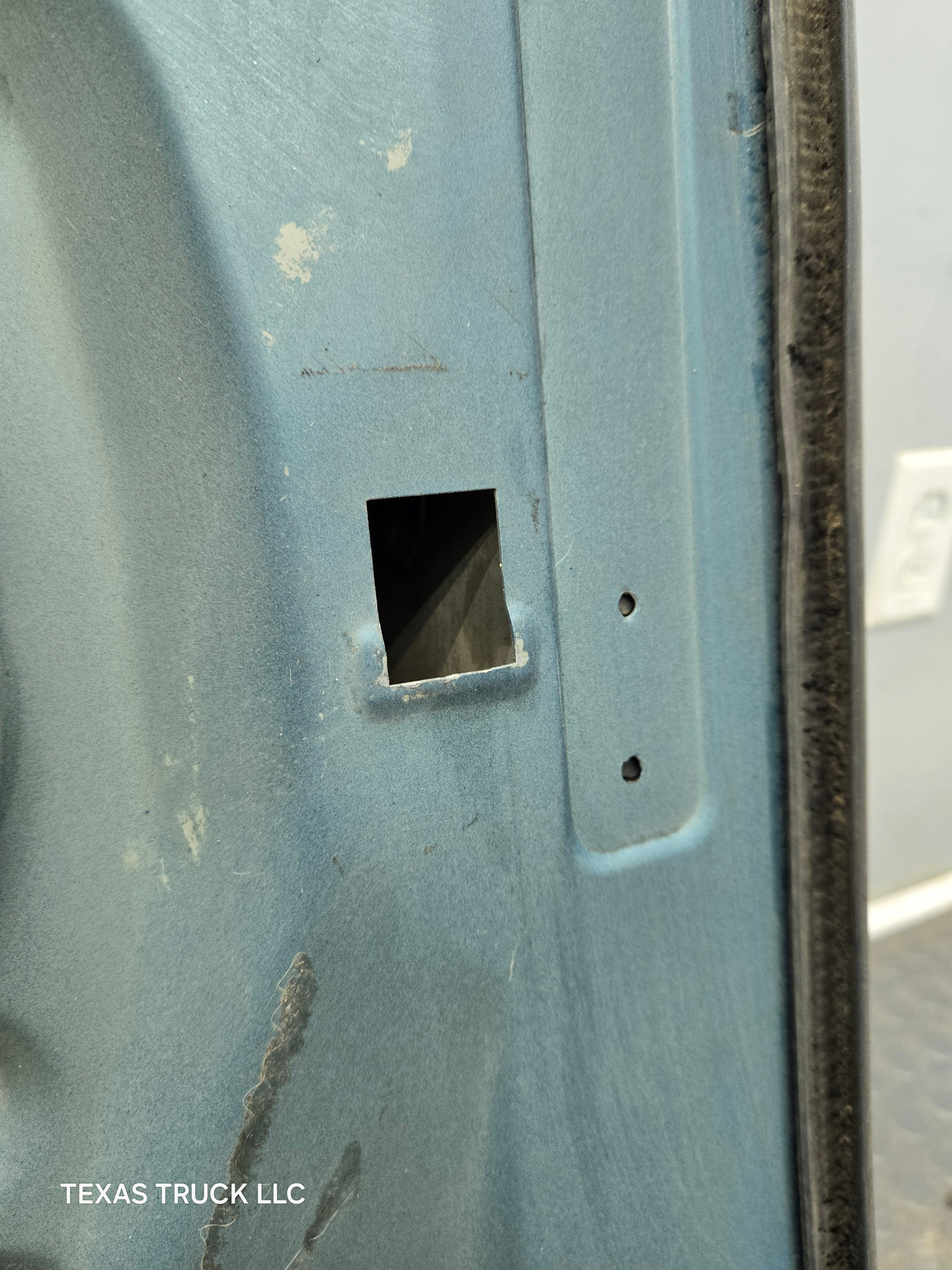 1999-2007 Ford Super Duty F250 F350 F450 F550 LH Extended Cab Driver Side Rear Door