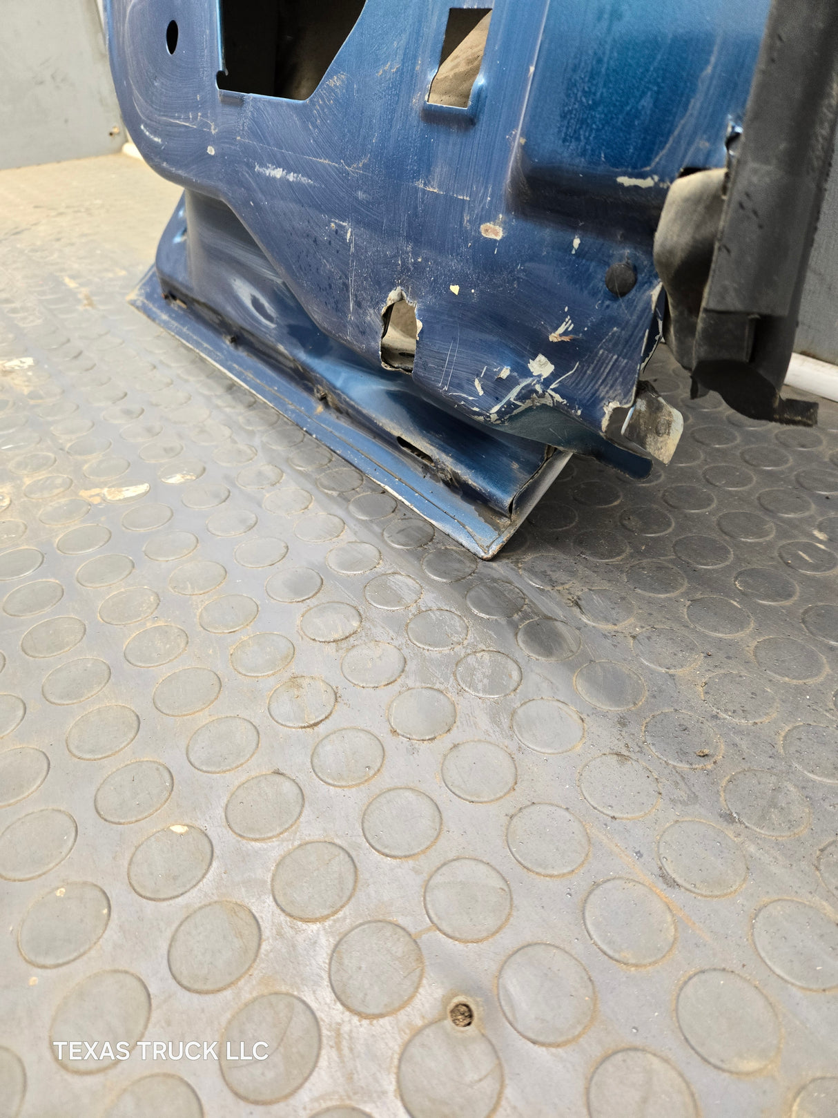 1999-2007 Ford Super Duty F250 F350 F450 F550 LH Extended Cab Driver Side Rear Door