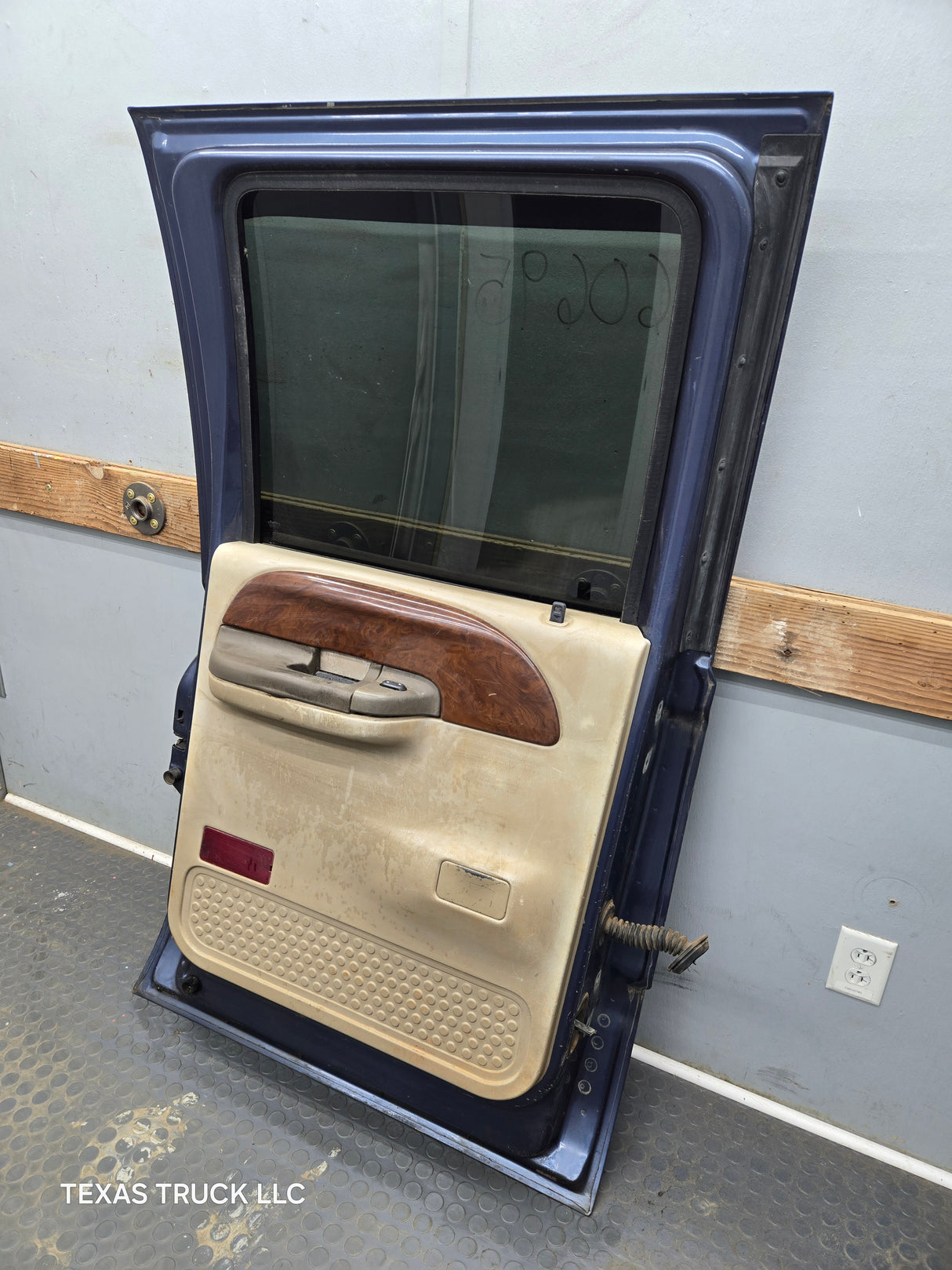 1999-2011 Ford Super Duty LH Driver Side Rear Crew Cab Door F250 F350 F450 F550