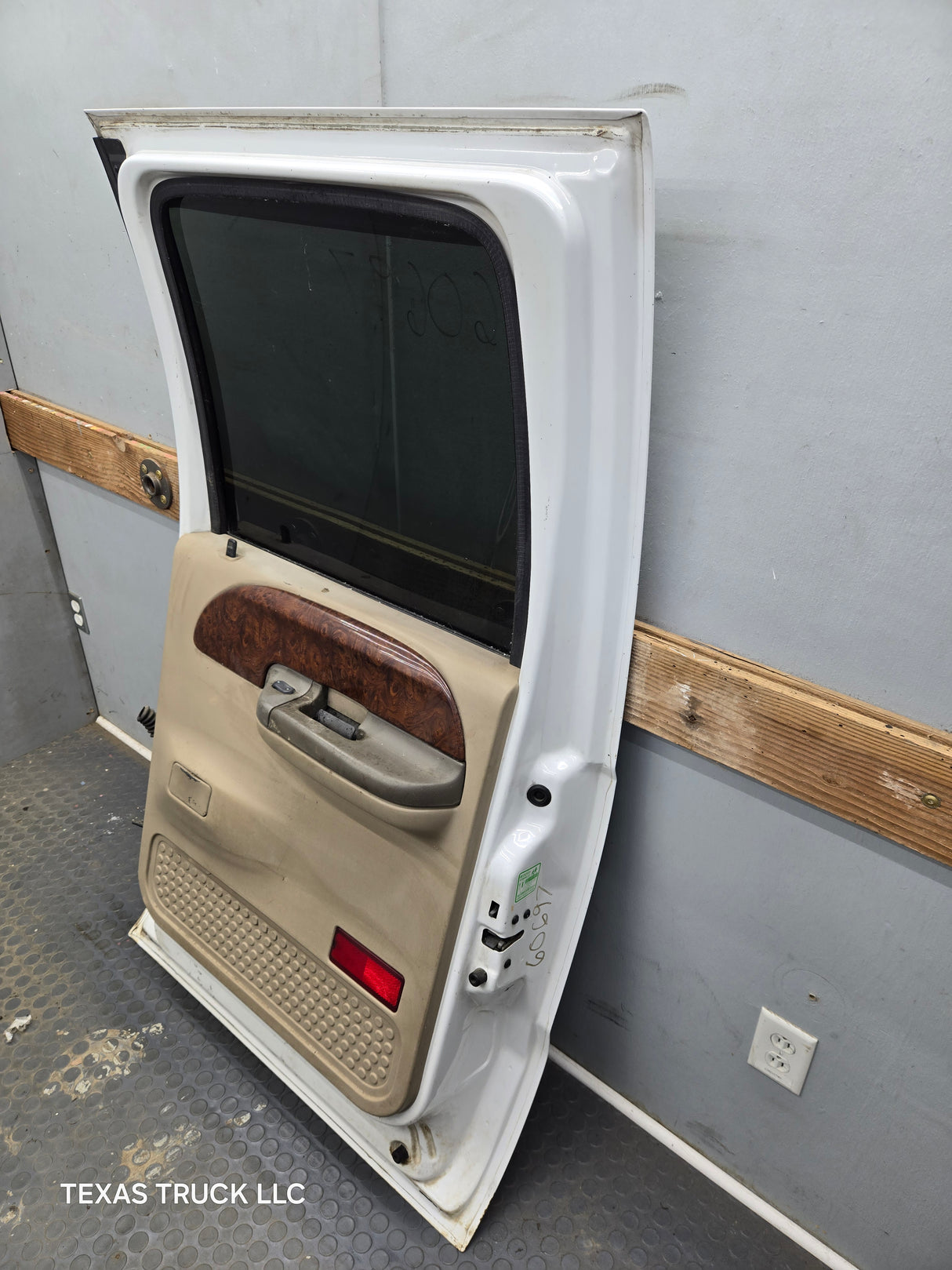 1999-2011 Ford Super Duty RH Passenger Side Rear Crew Cab Door F250 F350 F450 F550