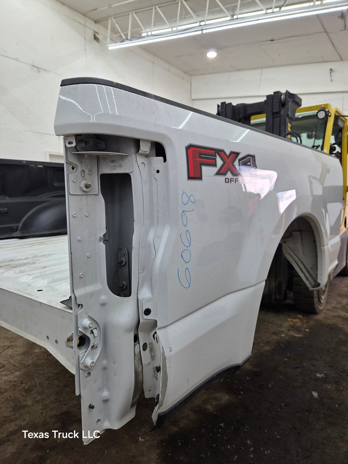 2017-2022 Ford F250 F350 Super Duty 6' 9" Short Truck Bed
