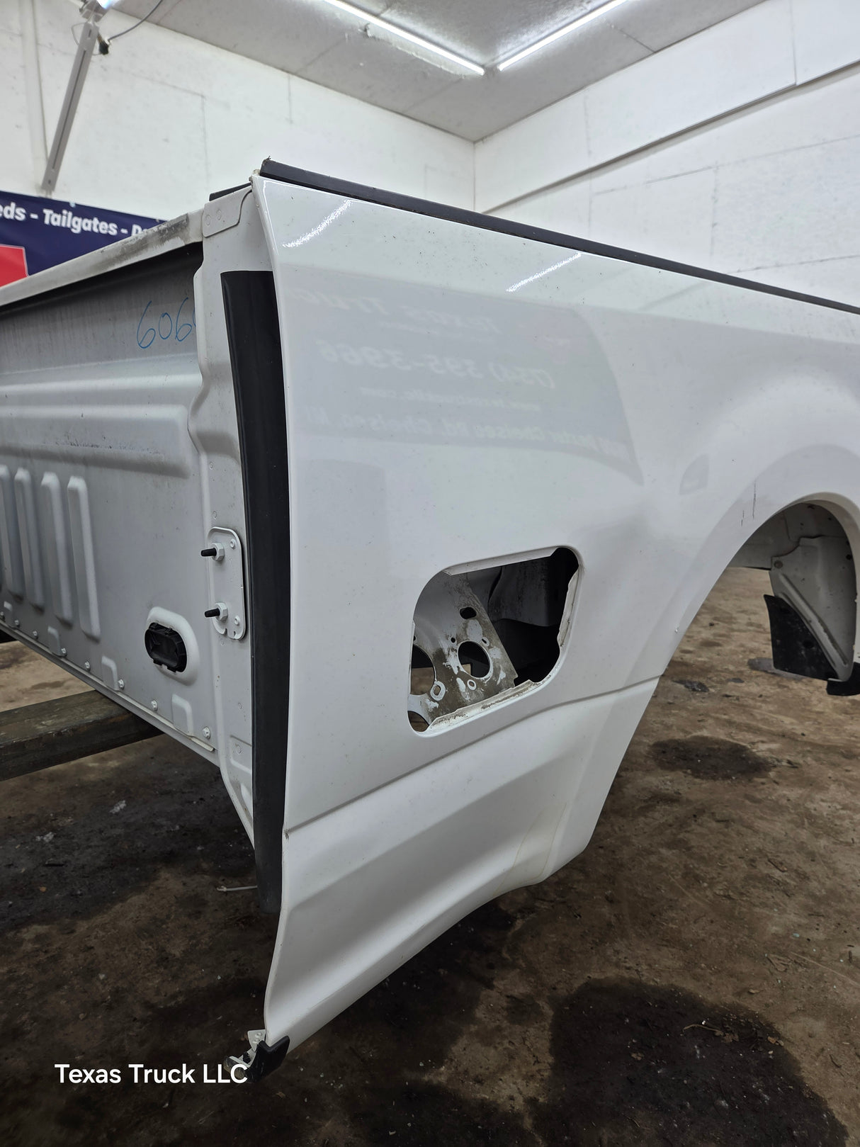 2017-2022 Ford F250 F350 Super Duty 6' 9" Short Truck Bed