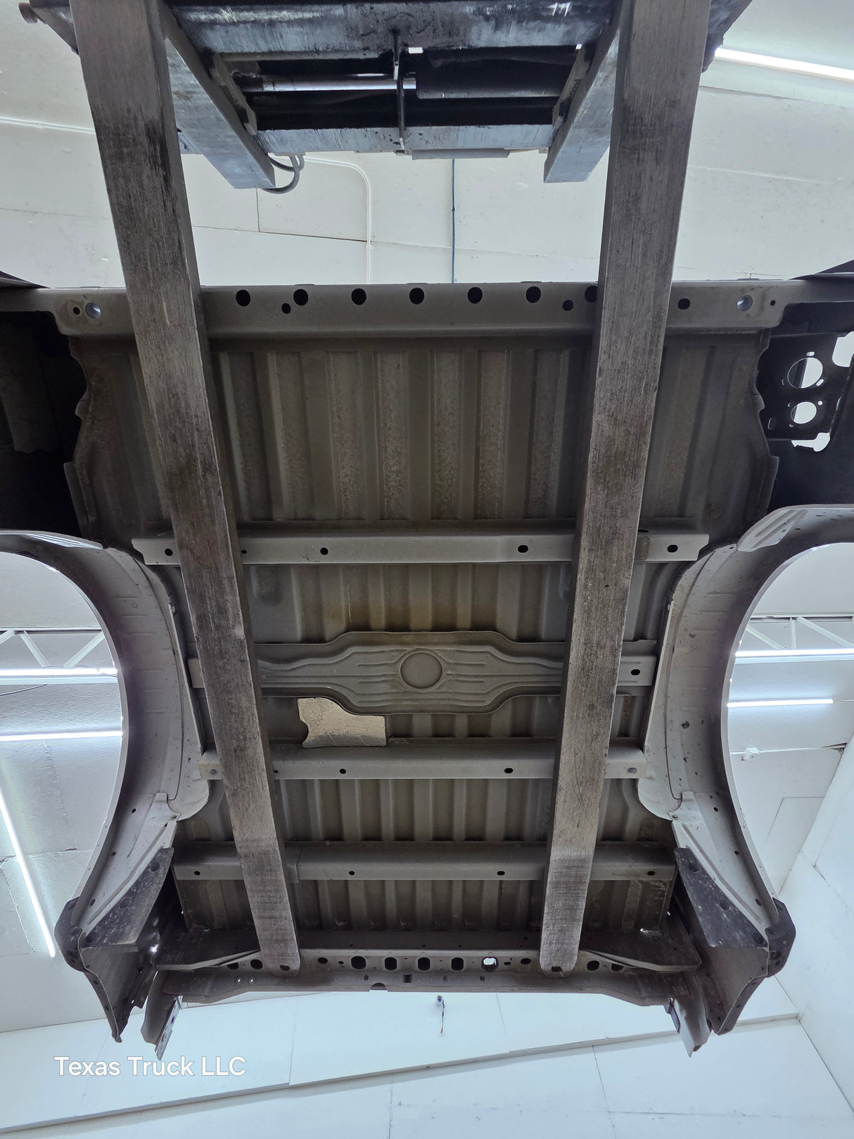 2017-2022 Ford F250 F350 Super Duty 6' 9" Short Truck Bed