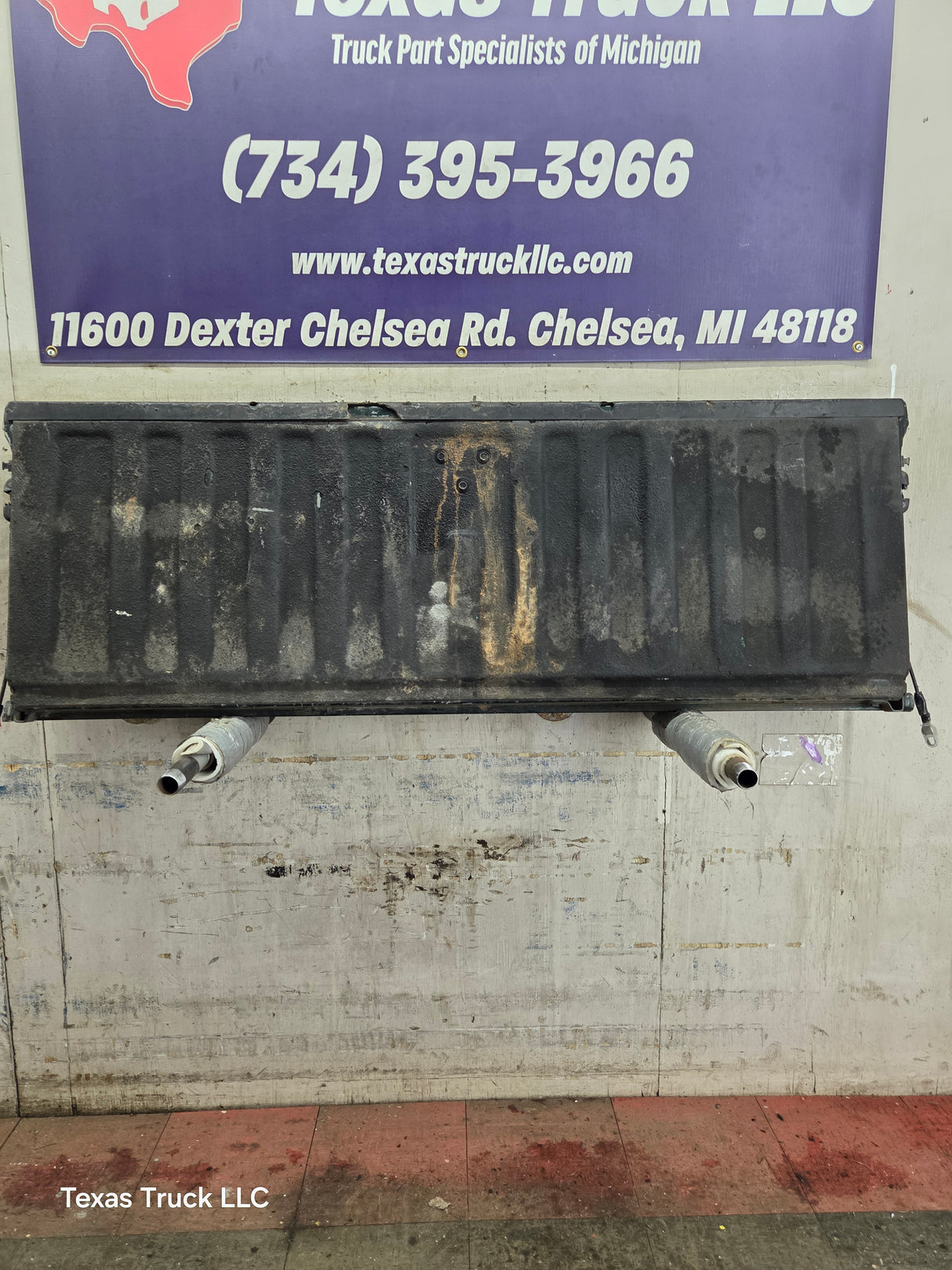 1999-2007 Chevrolet Silverado / GMC Sierra 1500 2500 3500 Tailgate