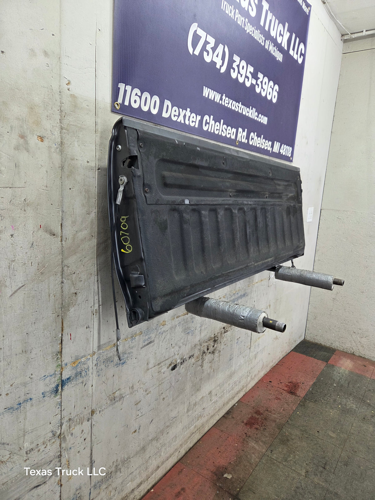 1997-2003 F150 / 1999-2007 Ford F250 F350 F450 F550 Super Duty Tailgate
