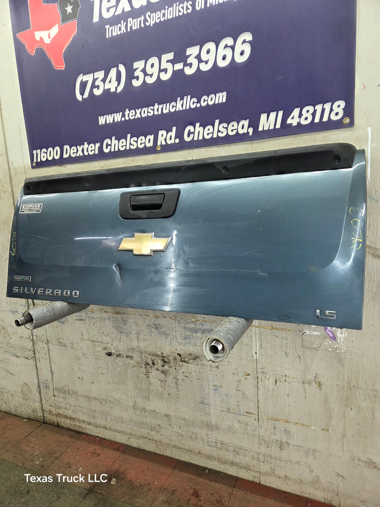 2007-2013 Chevrolet Silverado / GMC Sierra 1500 2500 3500 HD Tailgate
