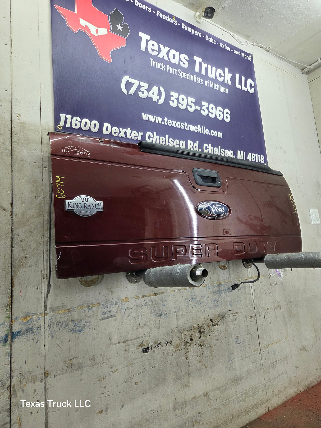 2008-2016 Ford Super Duty Platinum Tailgate With Step F250 F350 F450 F550