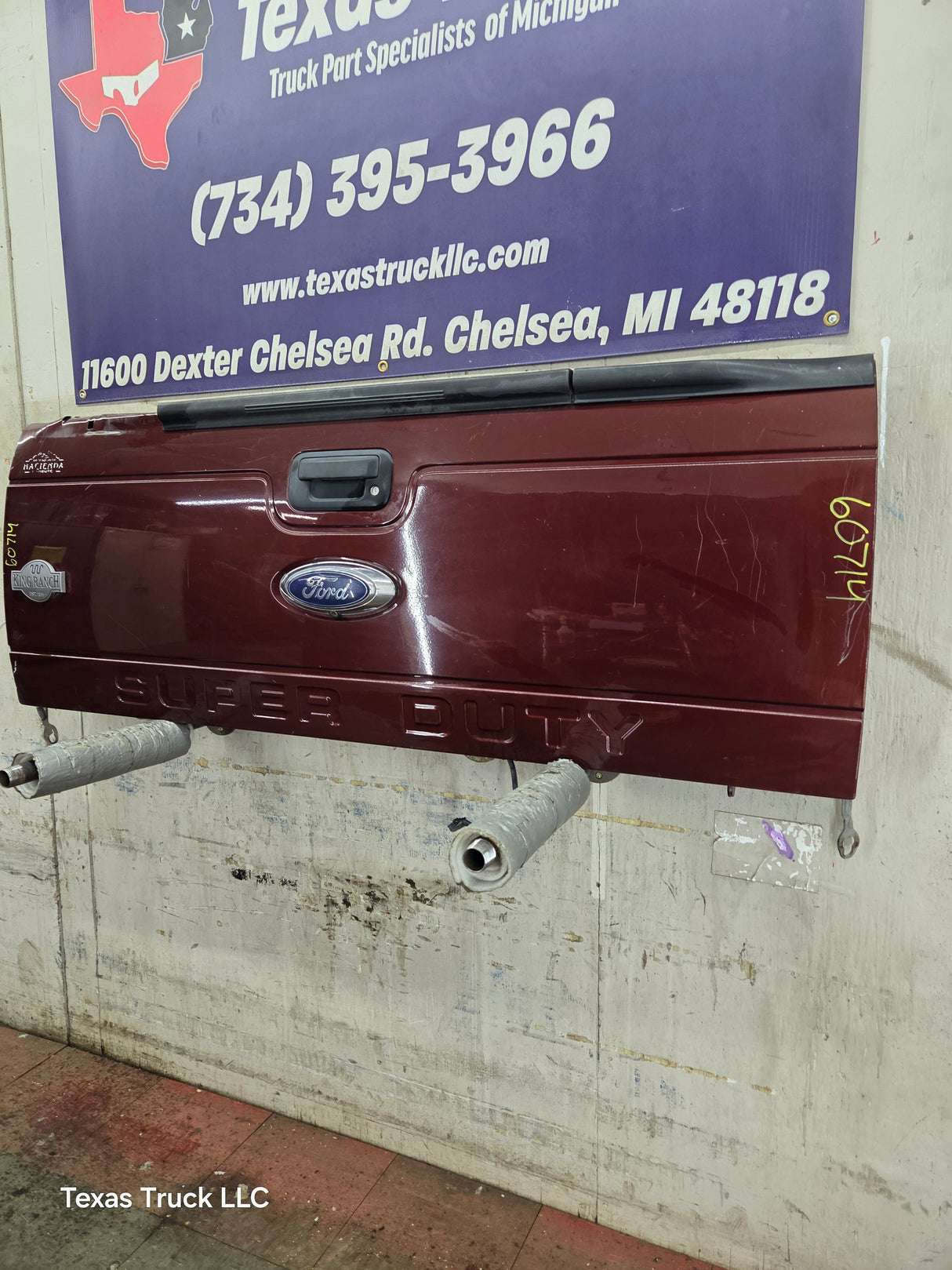 2008-2016 Ford Super Duty Platinum Tailgate With Step F250 F350 F450 F550