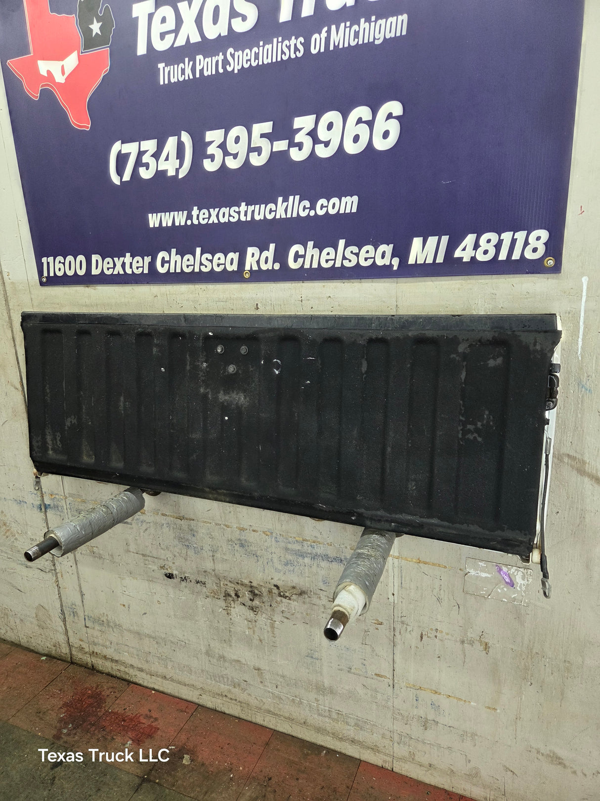 1999-2007 Chevrolet Silverado / GMC Sierra 1500 2500 3500 Tailgate