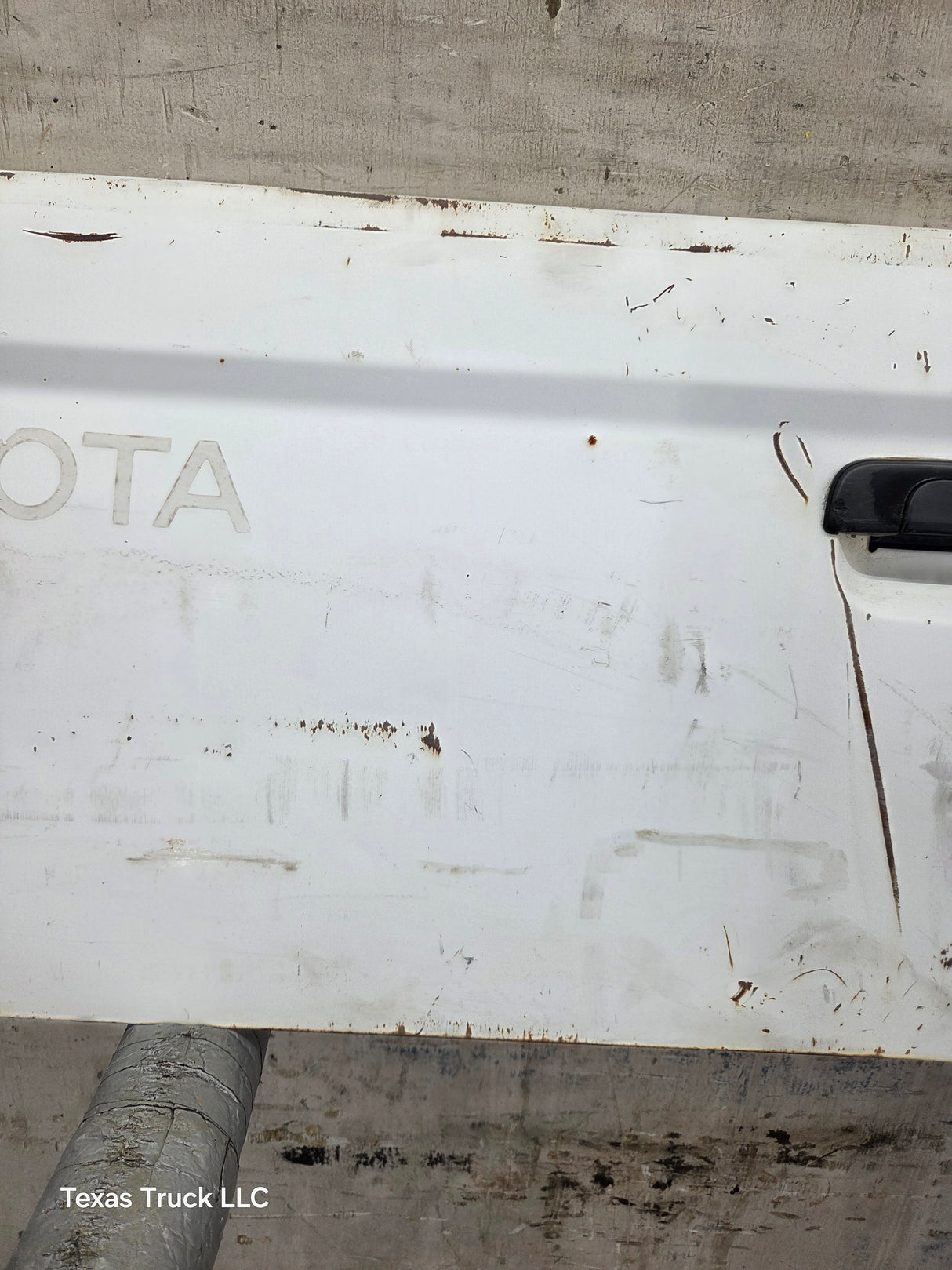 1995-2004 Toyota Tacoma Tailgate - White