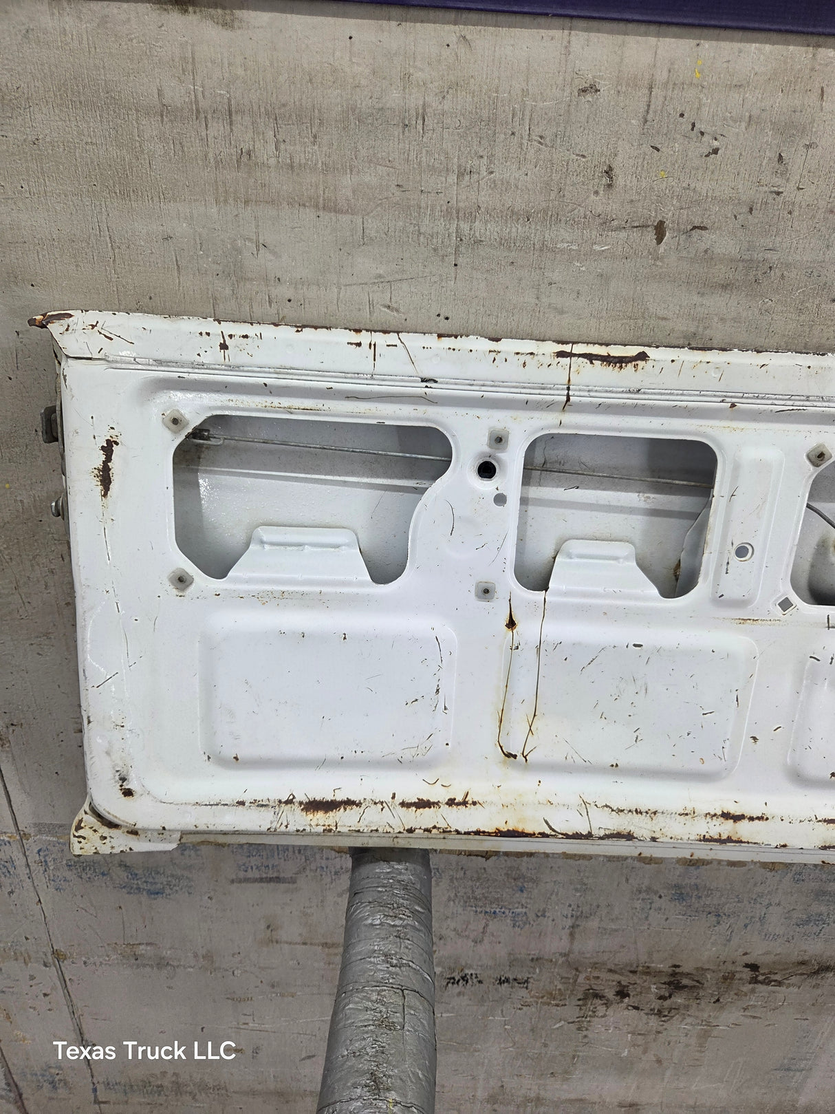 1995-2004 Toyota Tacoma Tailgate - White