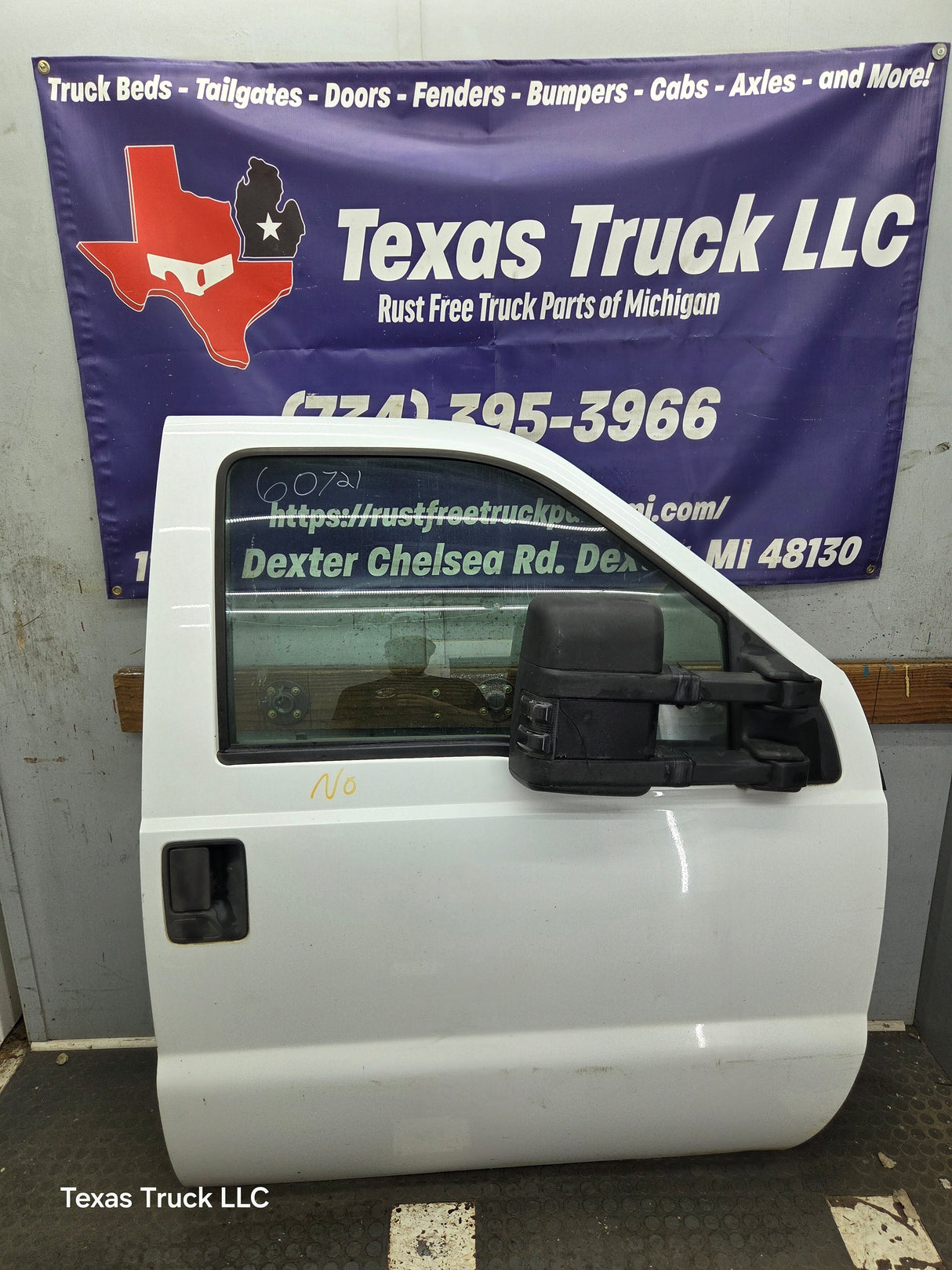 2012-2016 Ford Super Duty RH Passenger Side Front Door F250 F350 F450 F550