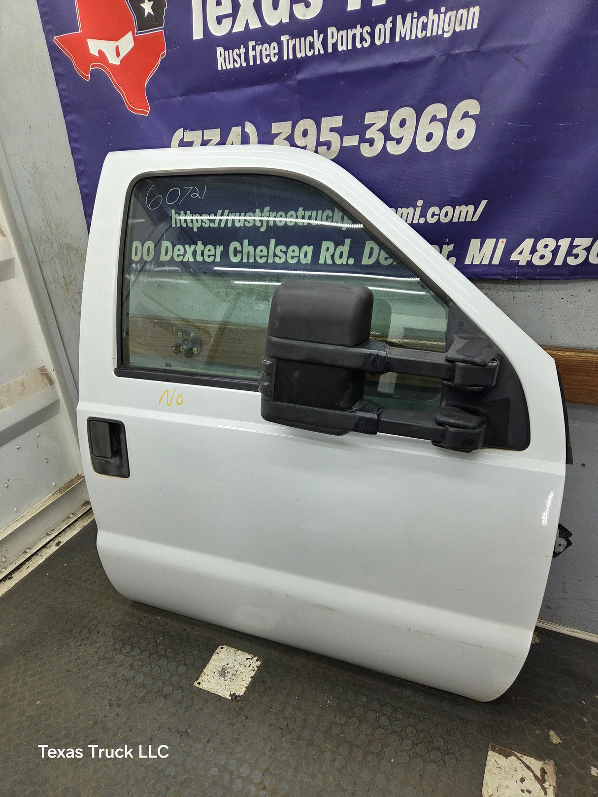 2012-2016 Ford Super Duty RH Passenger Side Front Door F250 F350 F450 F550