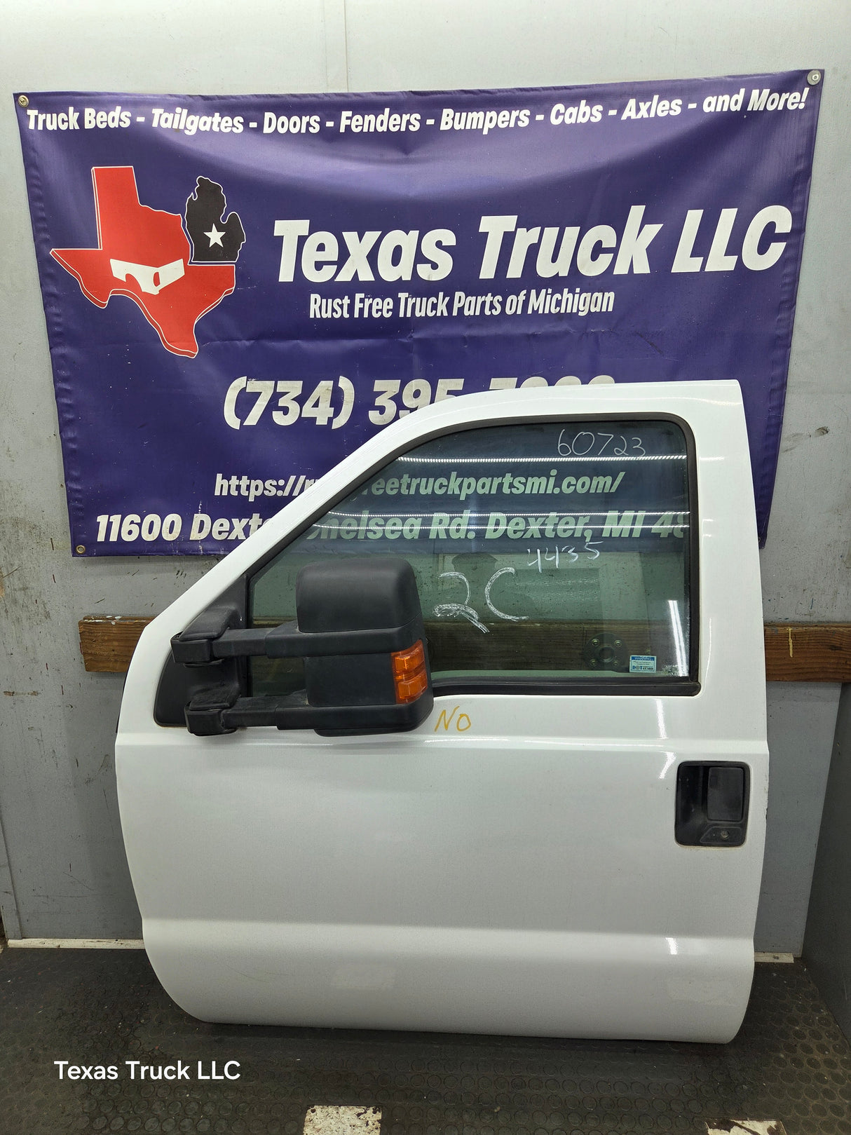 2012-2016 Ford Super Duty LH Driver Side Front Door F250 F350 F450 F550