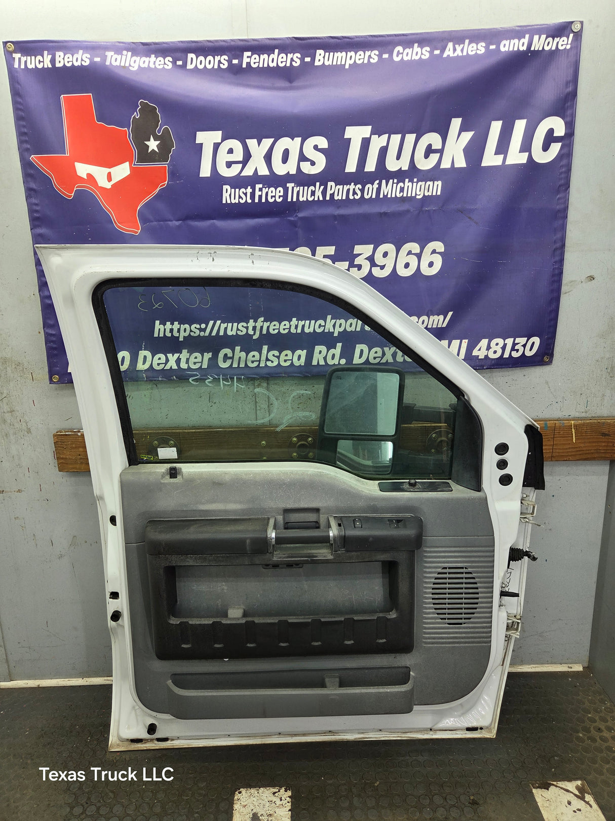 2012-2016 Ford Super Duty LH Driver Side Front Door F250 F350 F450 F550