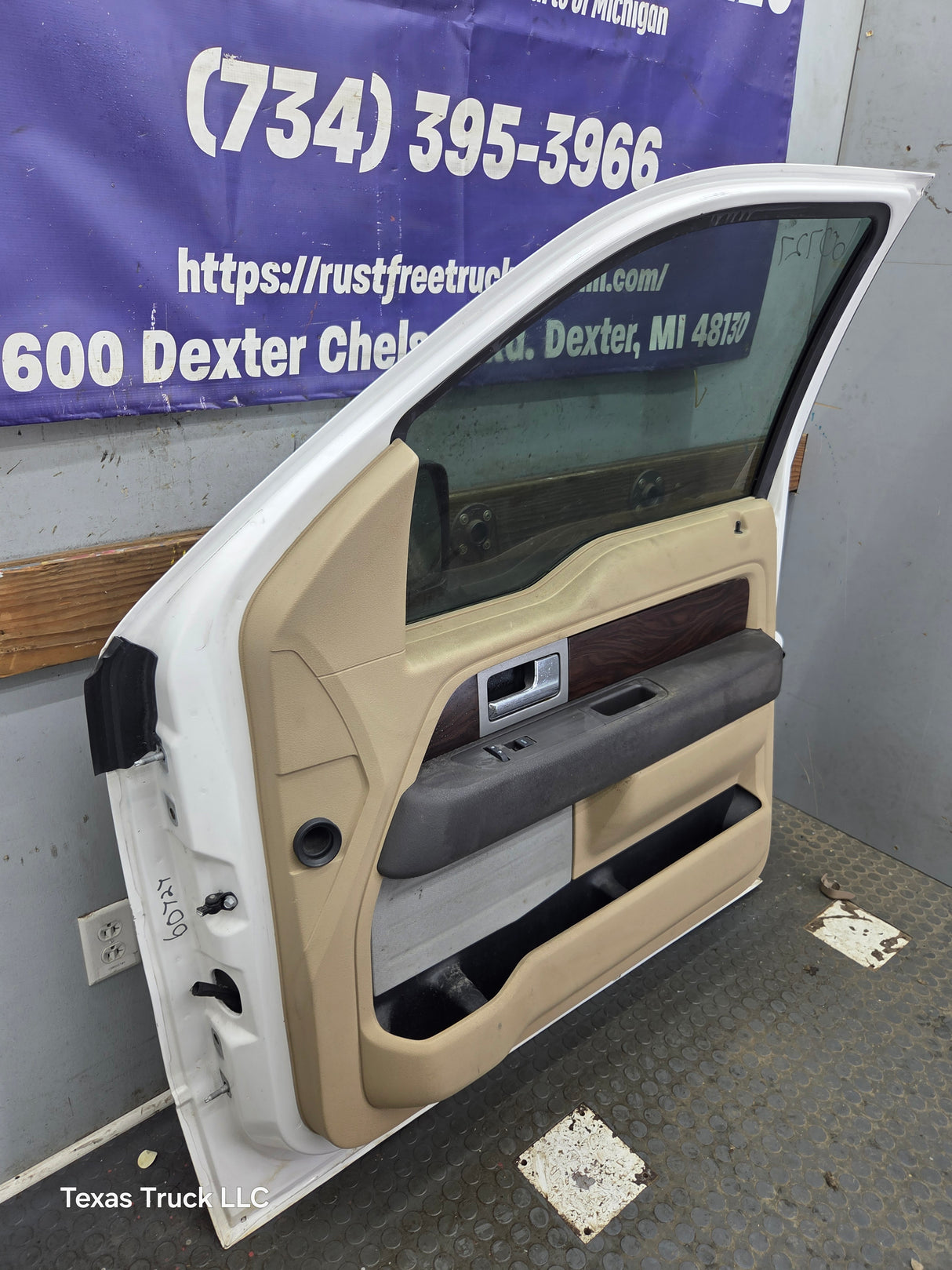 2004-2008 Ford F150 Extended/Regular Cab Passenger Side Front Door RH